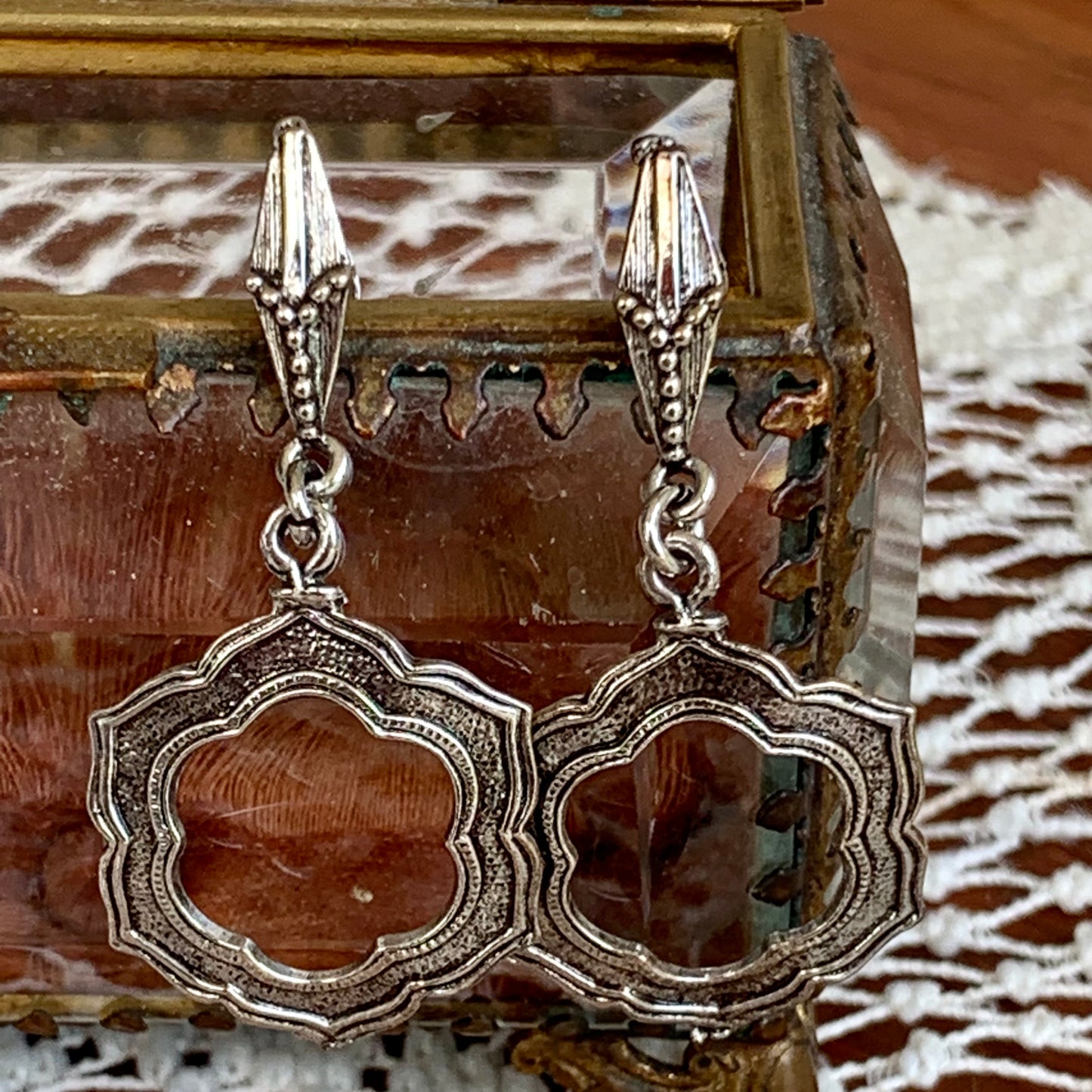 Vintage Dangling Silver Tone Modern Looking Floral Pierced Earrings 14K Gold Posts