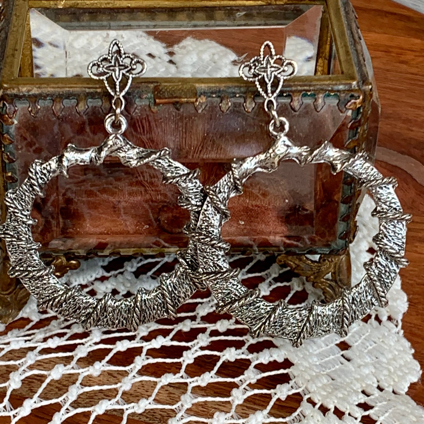 Vintage Dangling Silver Tone Modern Hoop Pierced Earrings 14K Gold Posts