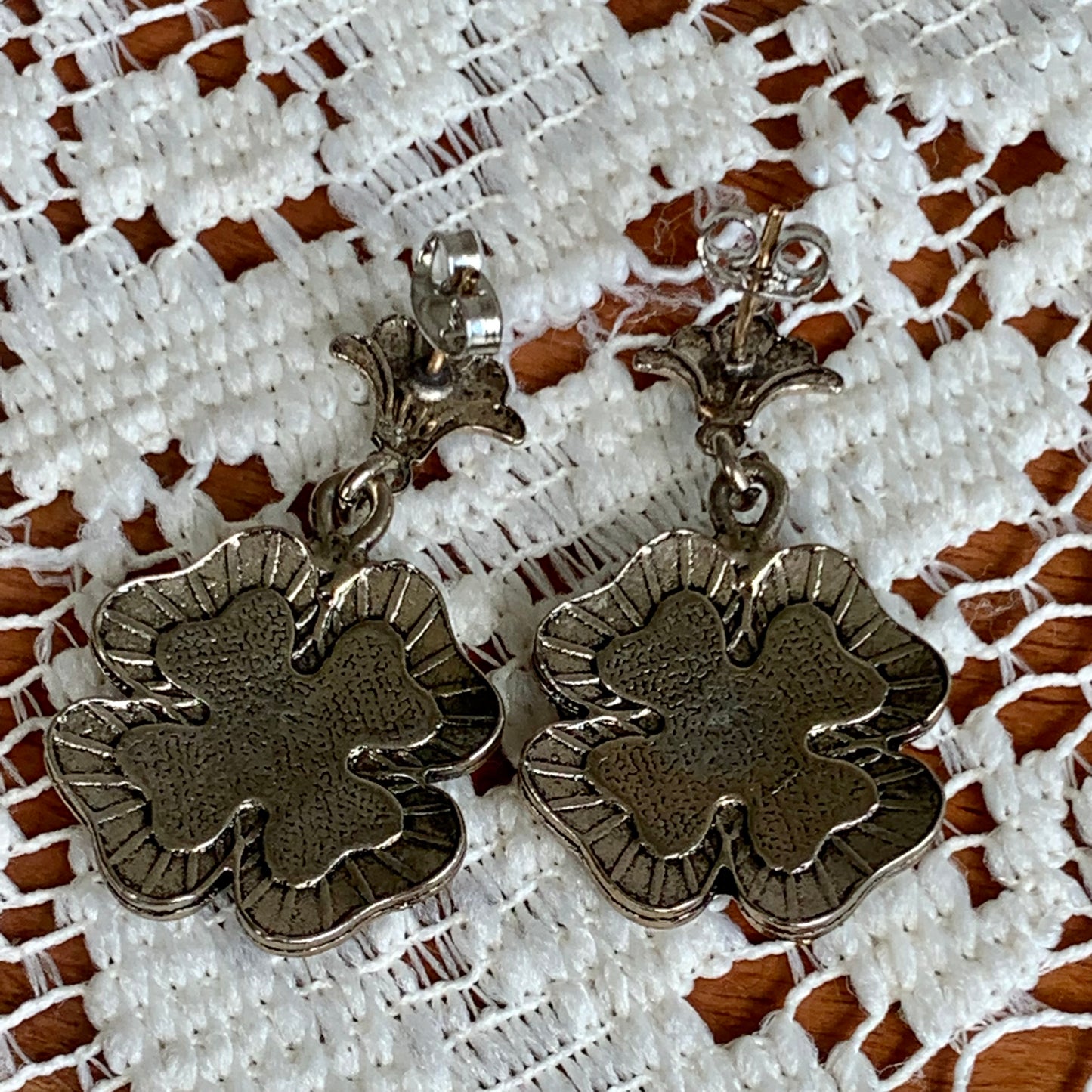 Vintage Dangling Silver Tone Modern Leaf Pierced Earrings 14K Gold Posts