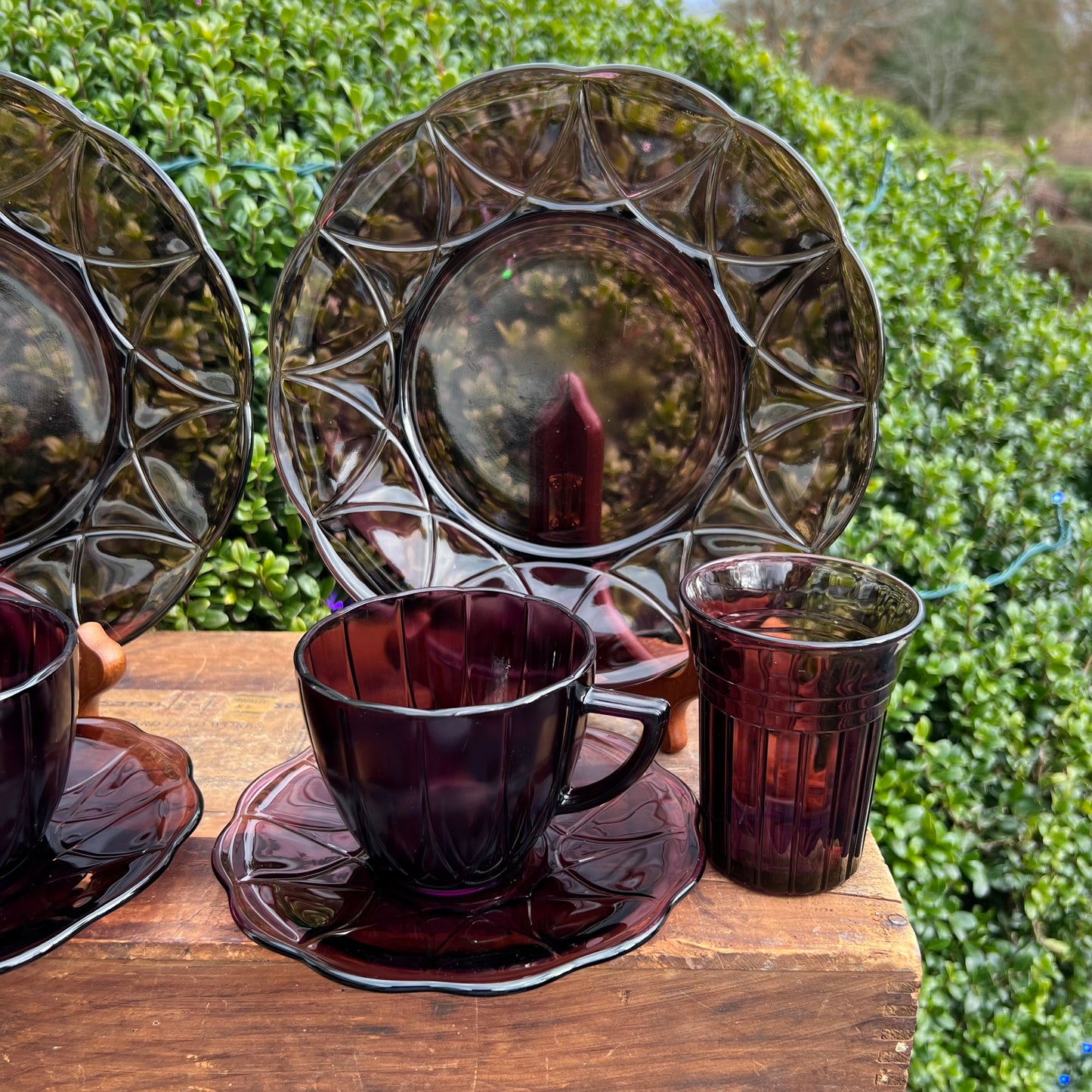14 Pc Vintage Hazel Atlas Glass Amethyst Moderntone Plates,Tea Cups +