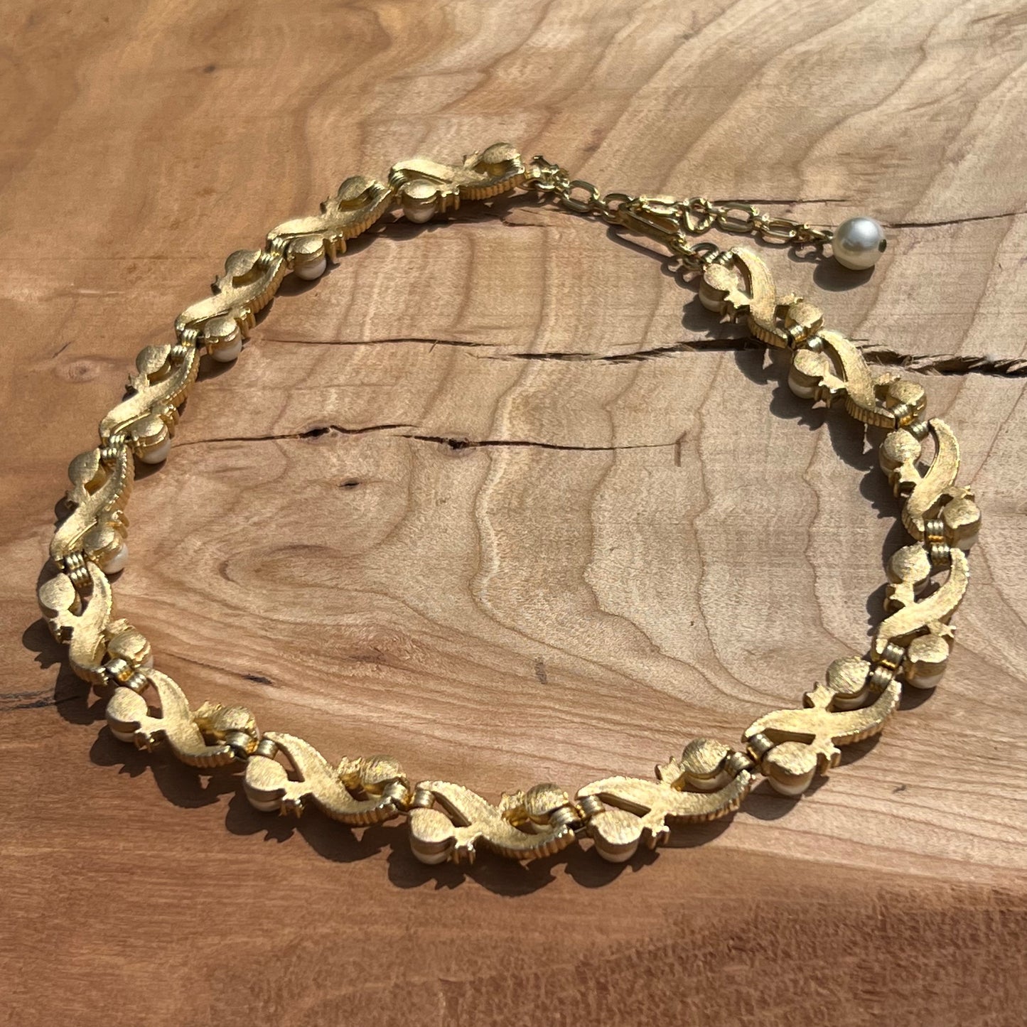 Vintage Trifari Faux Pearls & Clear Round Multi Faceted Rhinestone Necklace