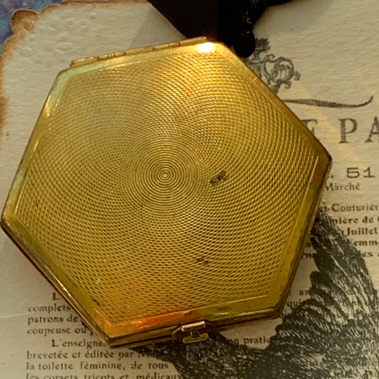 Vintage Hobigant Paris-New York Compact - Lady Slippers