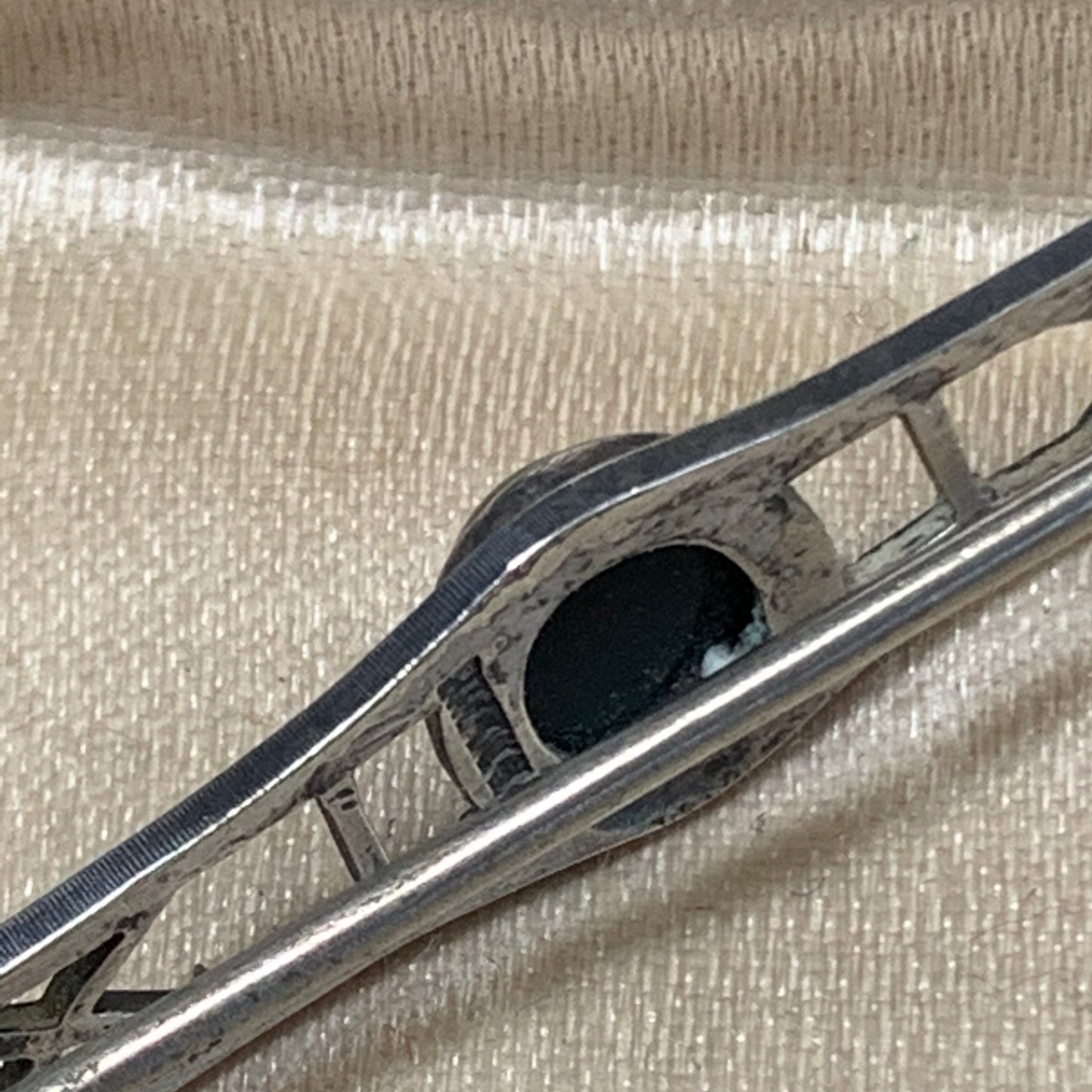Art Deco Sterling Silver Mahogony Obsidian Semi Precious Gemstone Pin