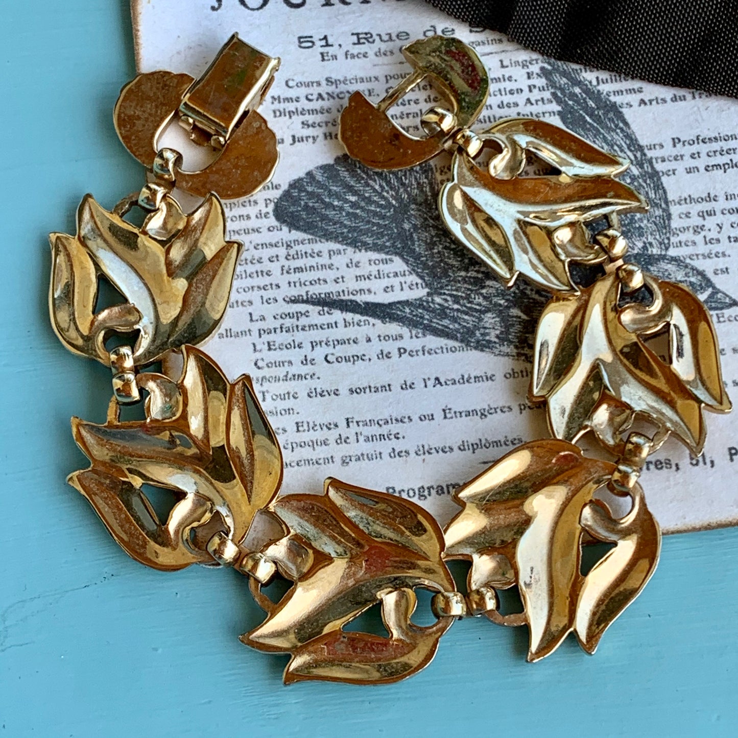 Vintage Hefty Modern Looking Bracelet