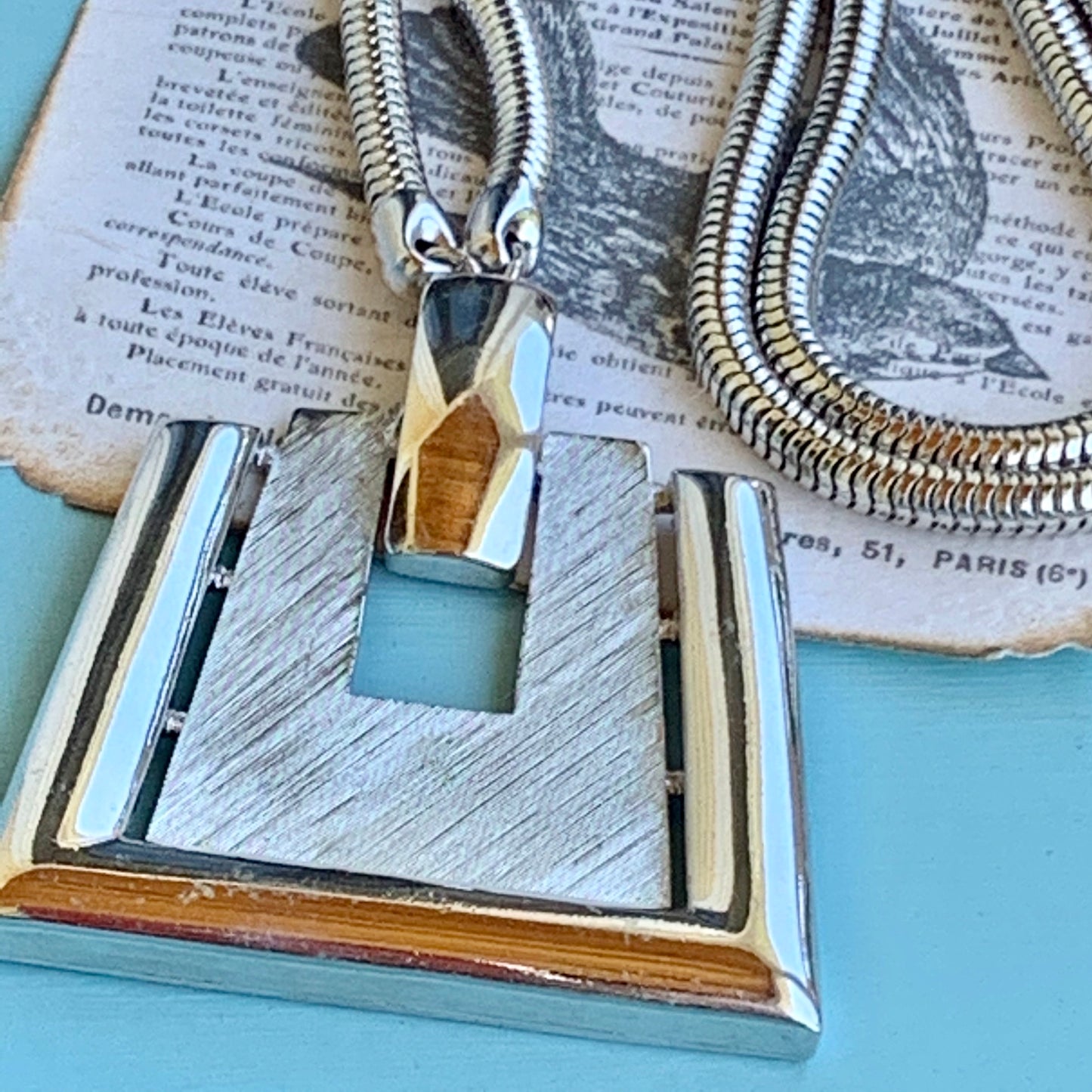 Vintage Monet Modern Looking Necklace