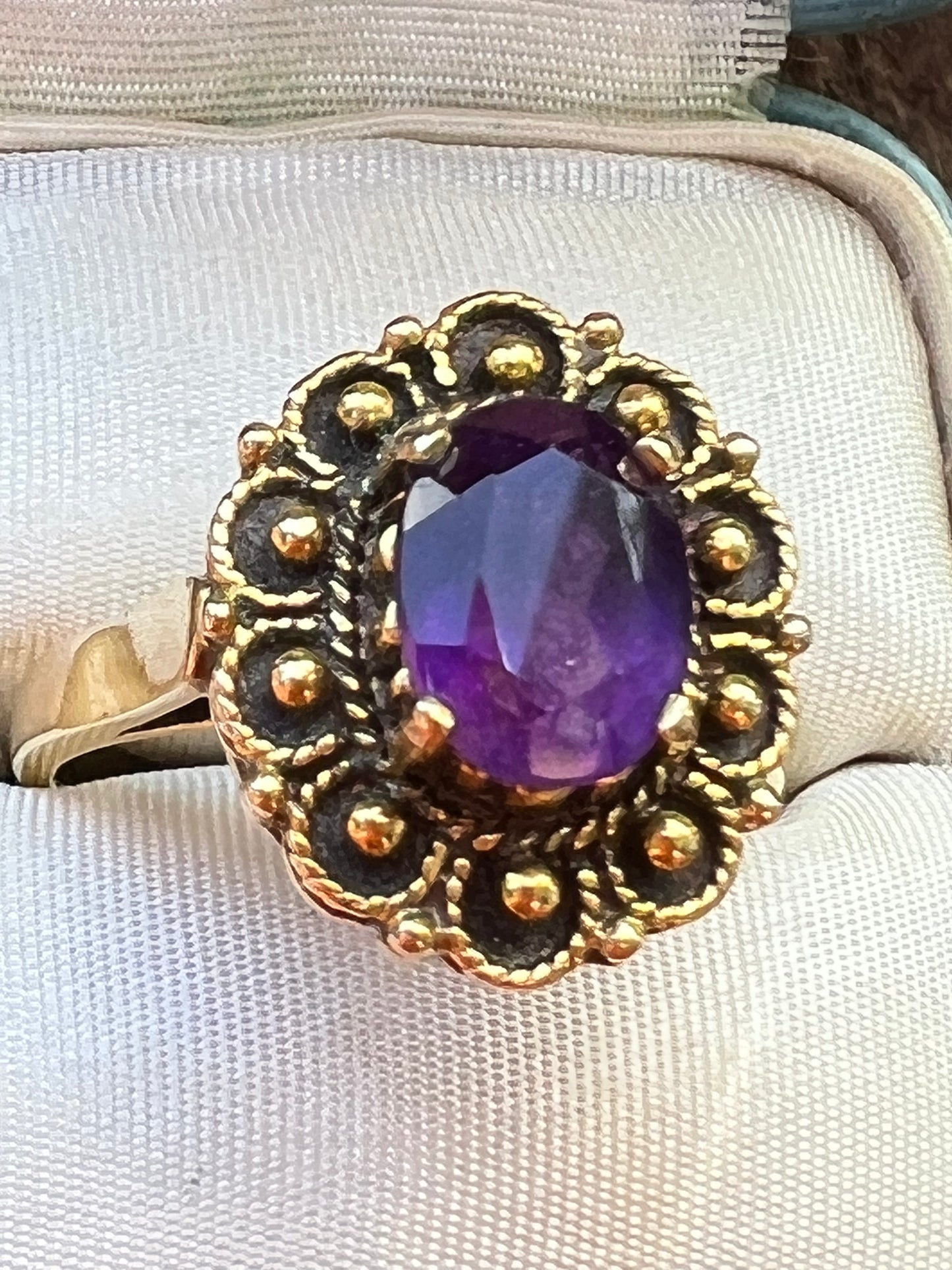 14k Yellow Gold Semi Precious Gemstone Amethyst Ring Sze 6-1/2