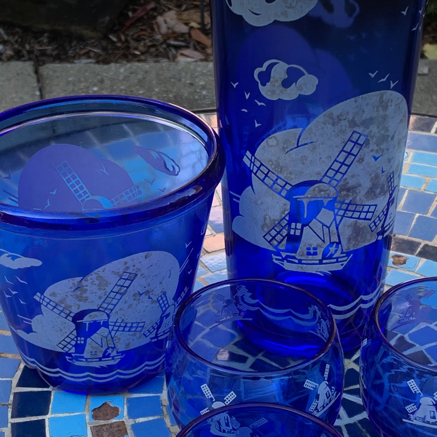 Vintage Hazel Atlas Sportsman Series Blue Bar Set
