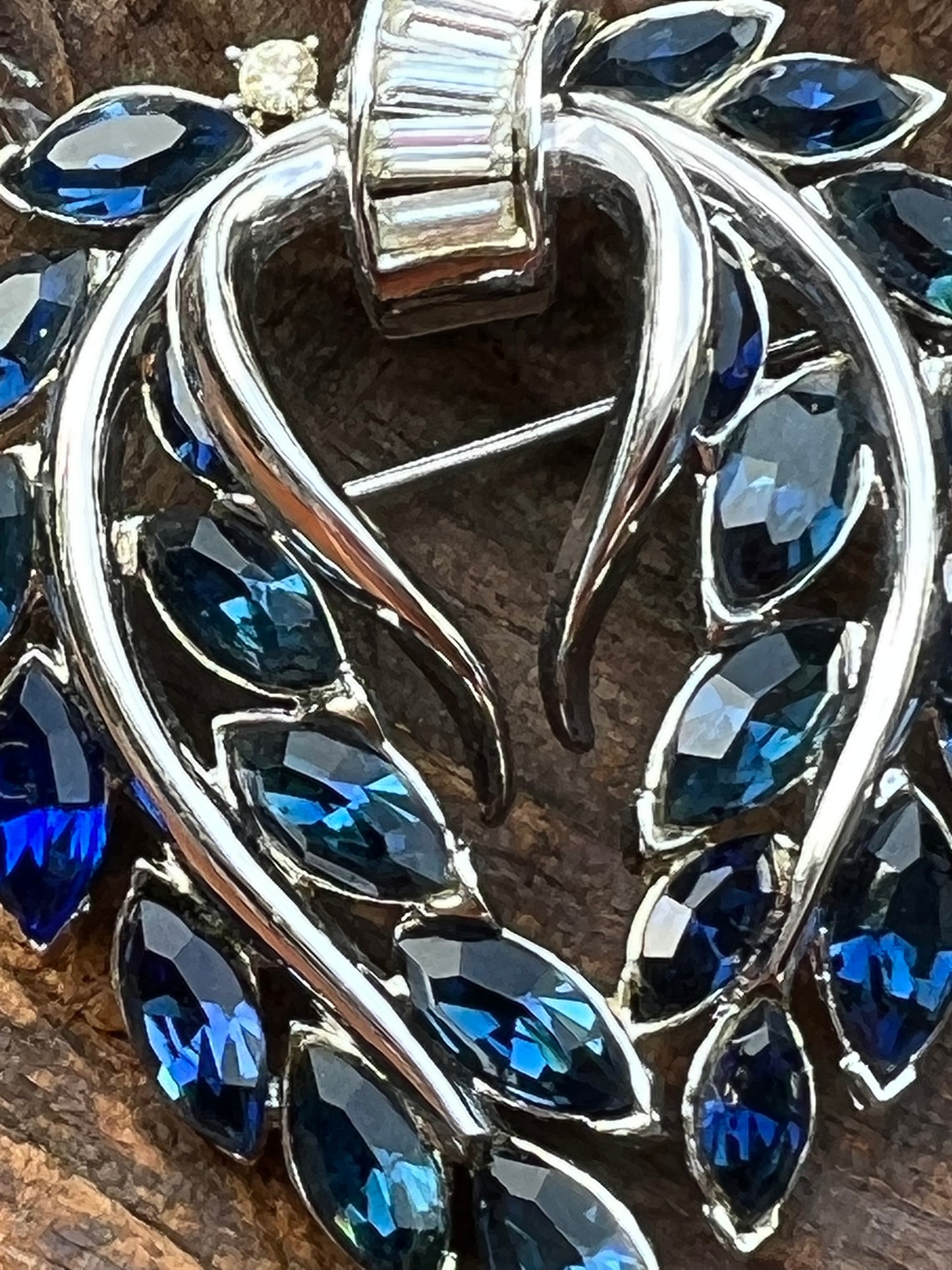 Vintage Trifari Rhinestone Pin
