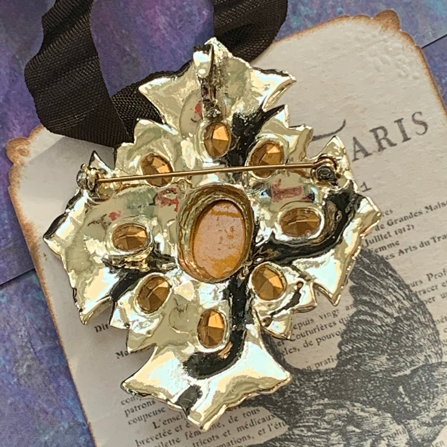 Vintage Lavender Purple Rhinestone Pin Pendant - Lady Slippers