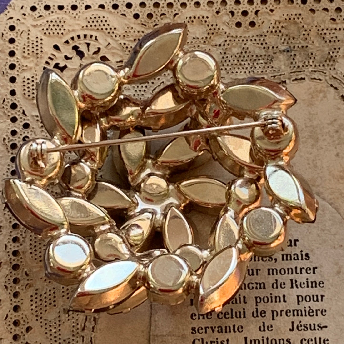 Vintage Rhinestone Pin Wheel Brooch - Lady Slippers
