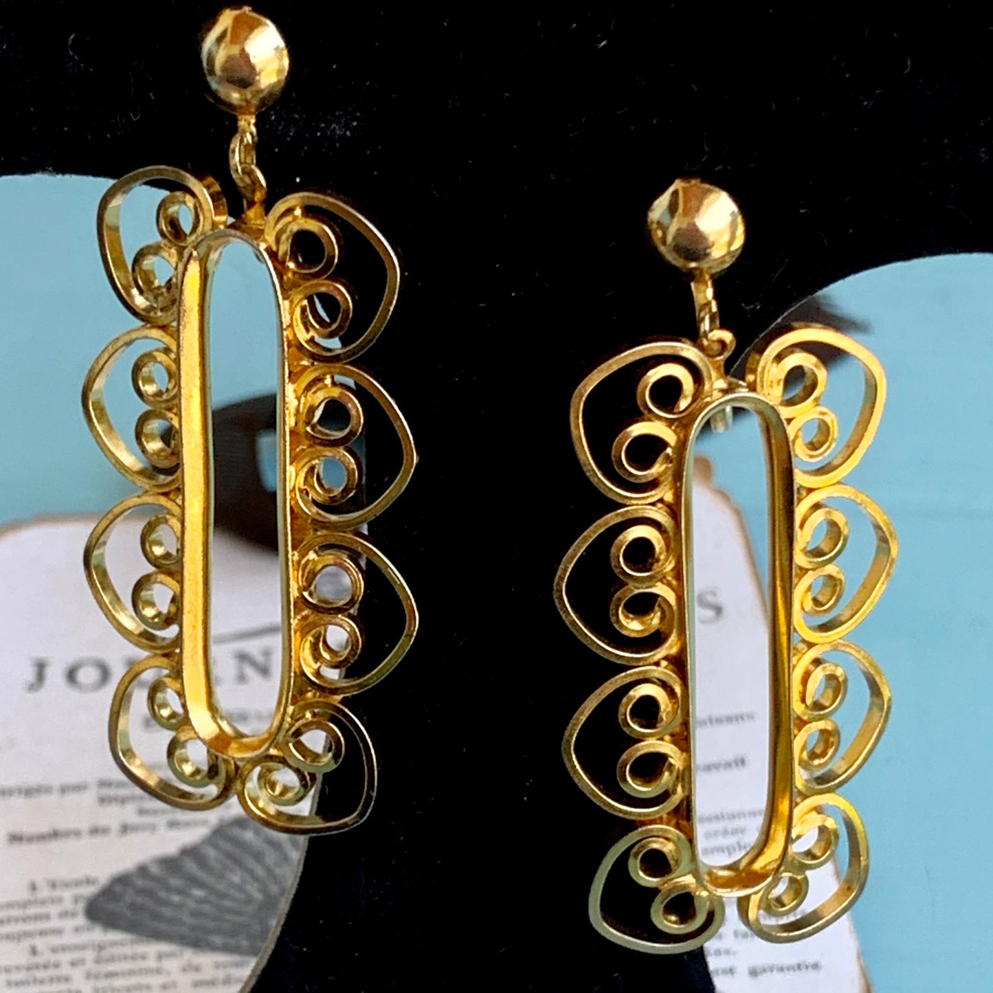 Vintage Dangling Heart Shaped Scroll Earrings