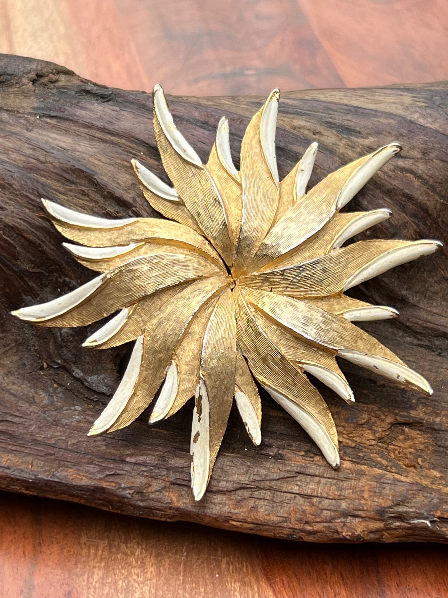Vintage Hattie Carnegie Gold Tone & White Enamel Star Pin