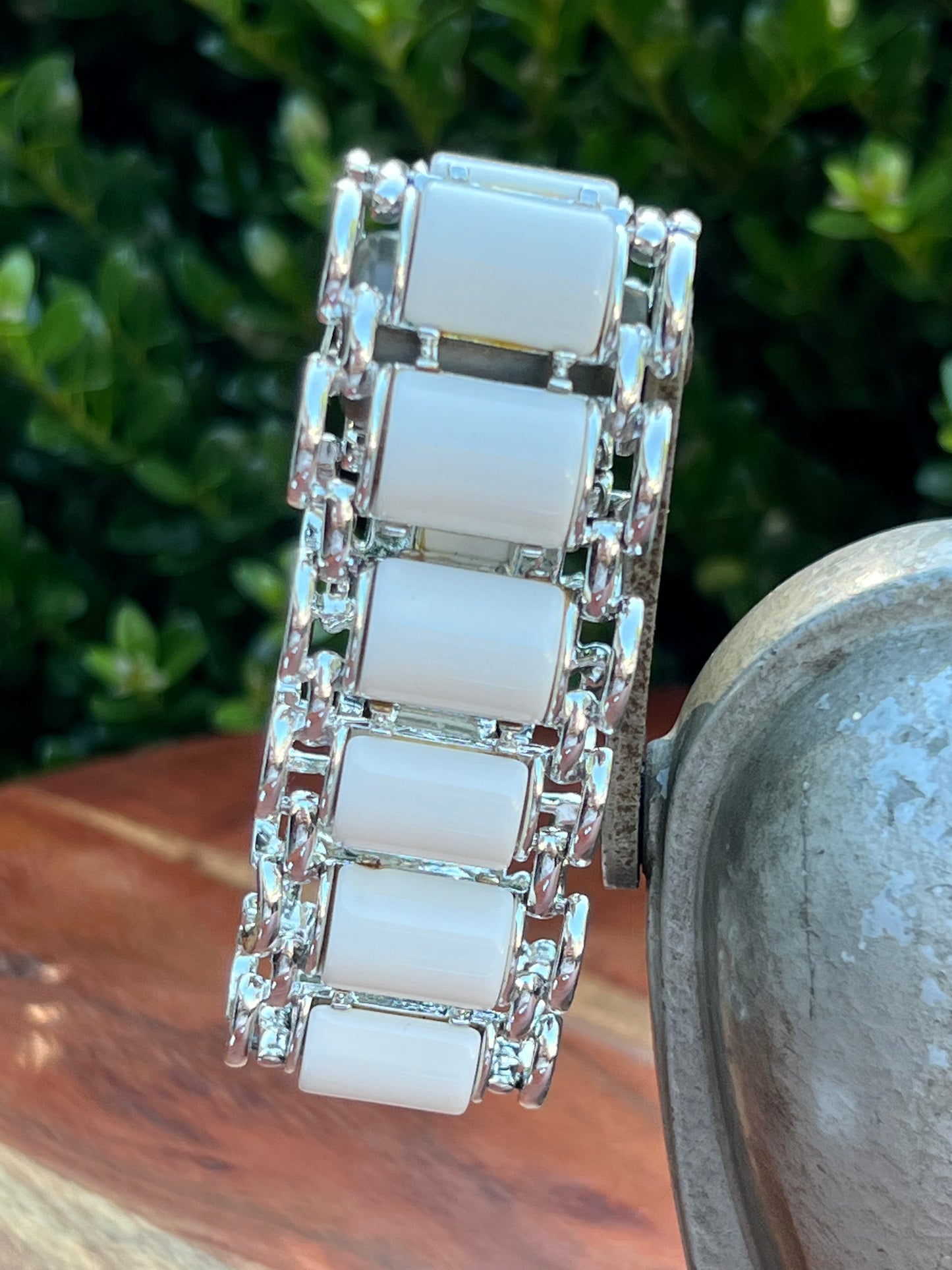 Vintage Chunky Thermoset Plastic Cabochon Bracelet
