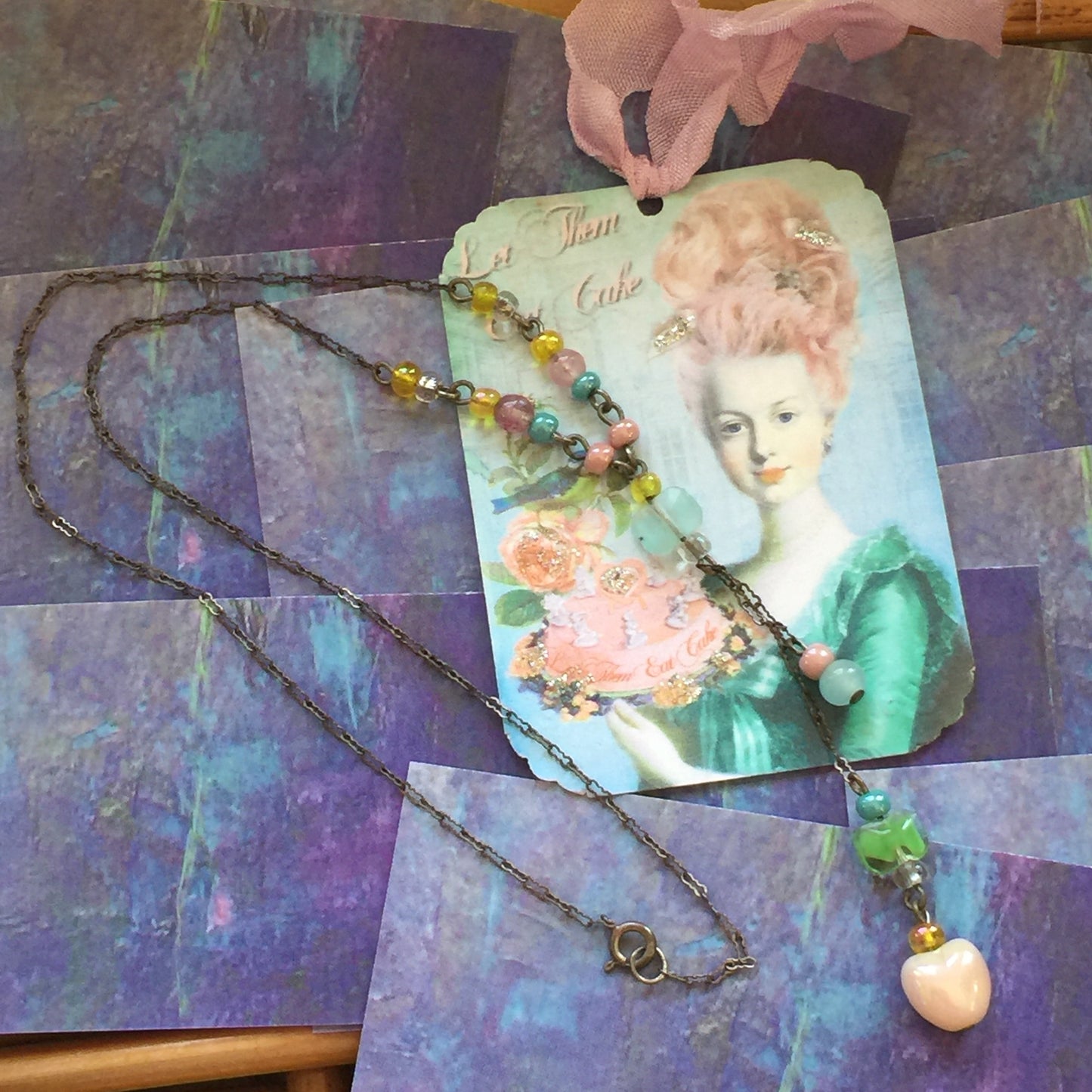Vintage Fantasy Necklace - Lady Slippers