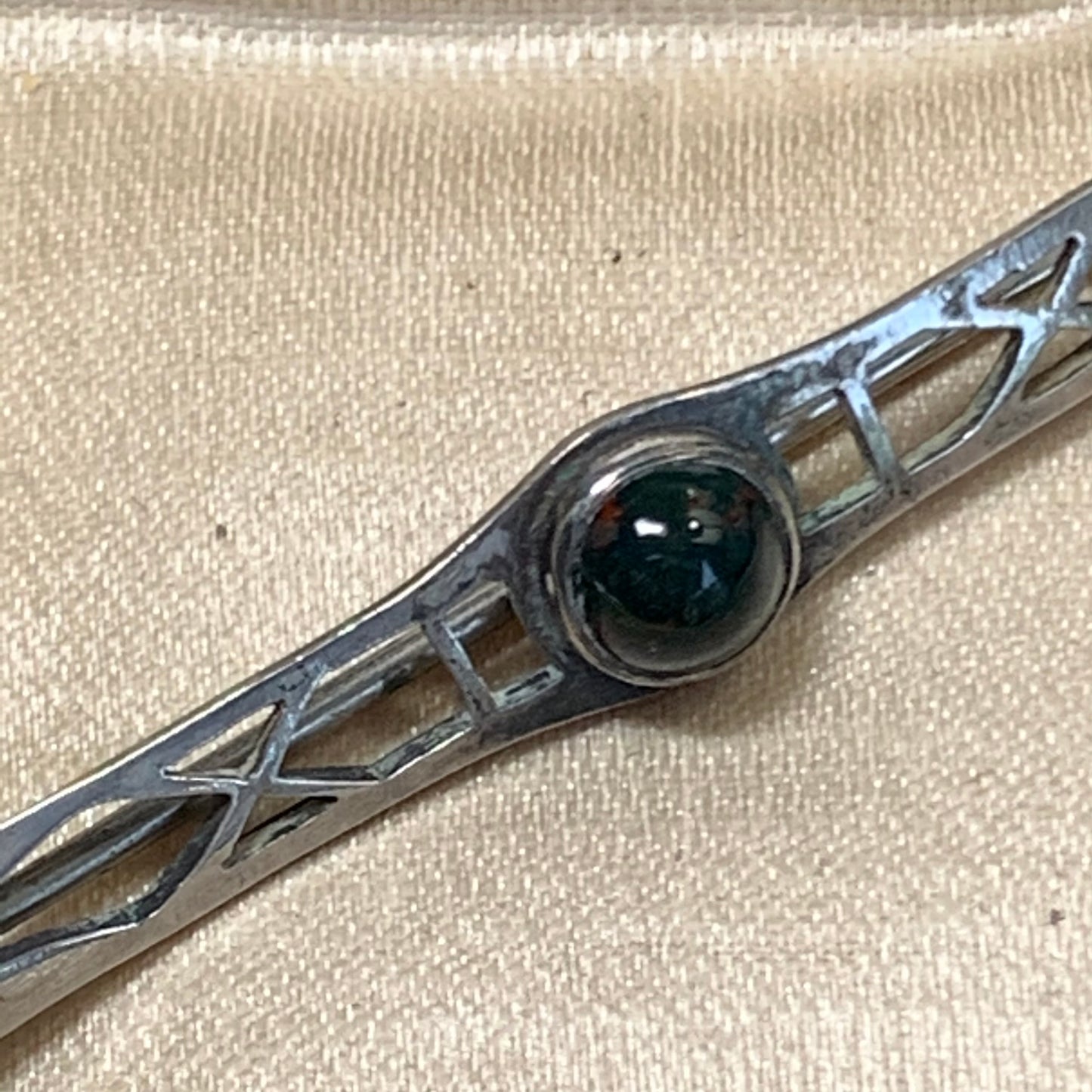 Art Deco Sterling Silver Mahogony Obsidian Semi Precious Gemstone Pin