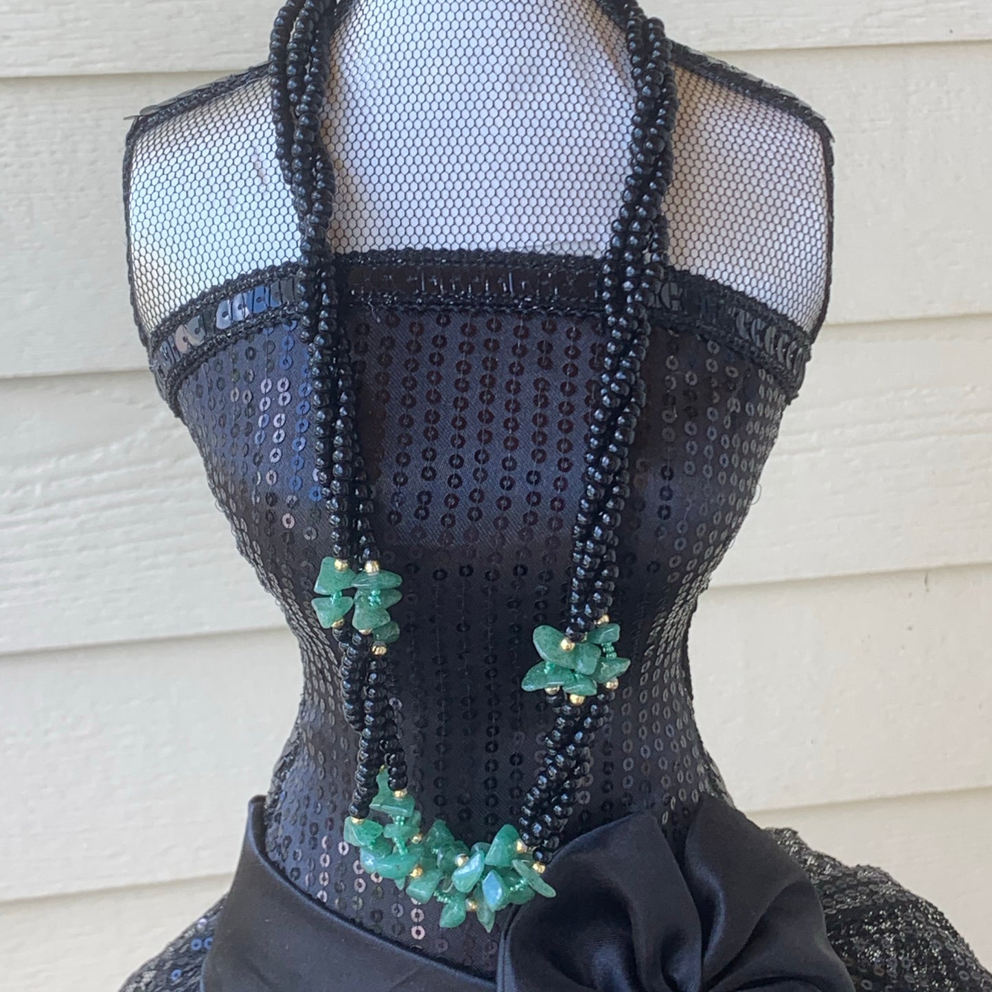 Vintage Black Glass Bead & Green Aventurine Quartz Semi-Precious Gemstone Necklace