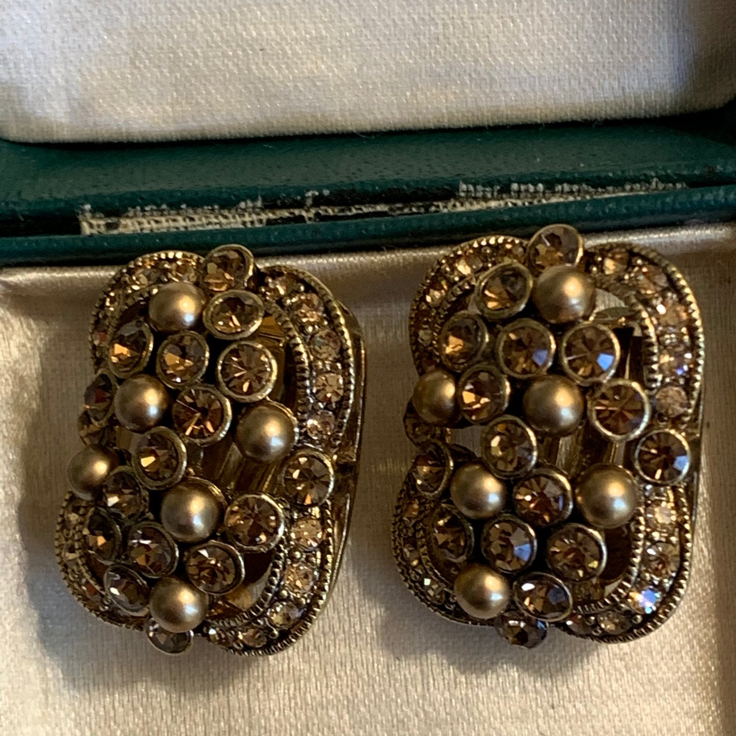 Vintage Carolee Rhinestone & Pearl Earrings