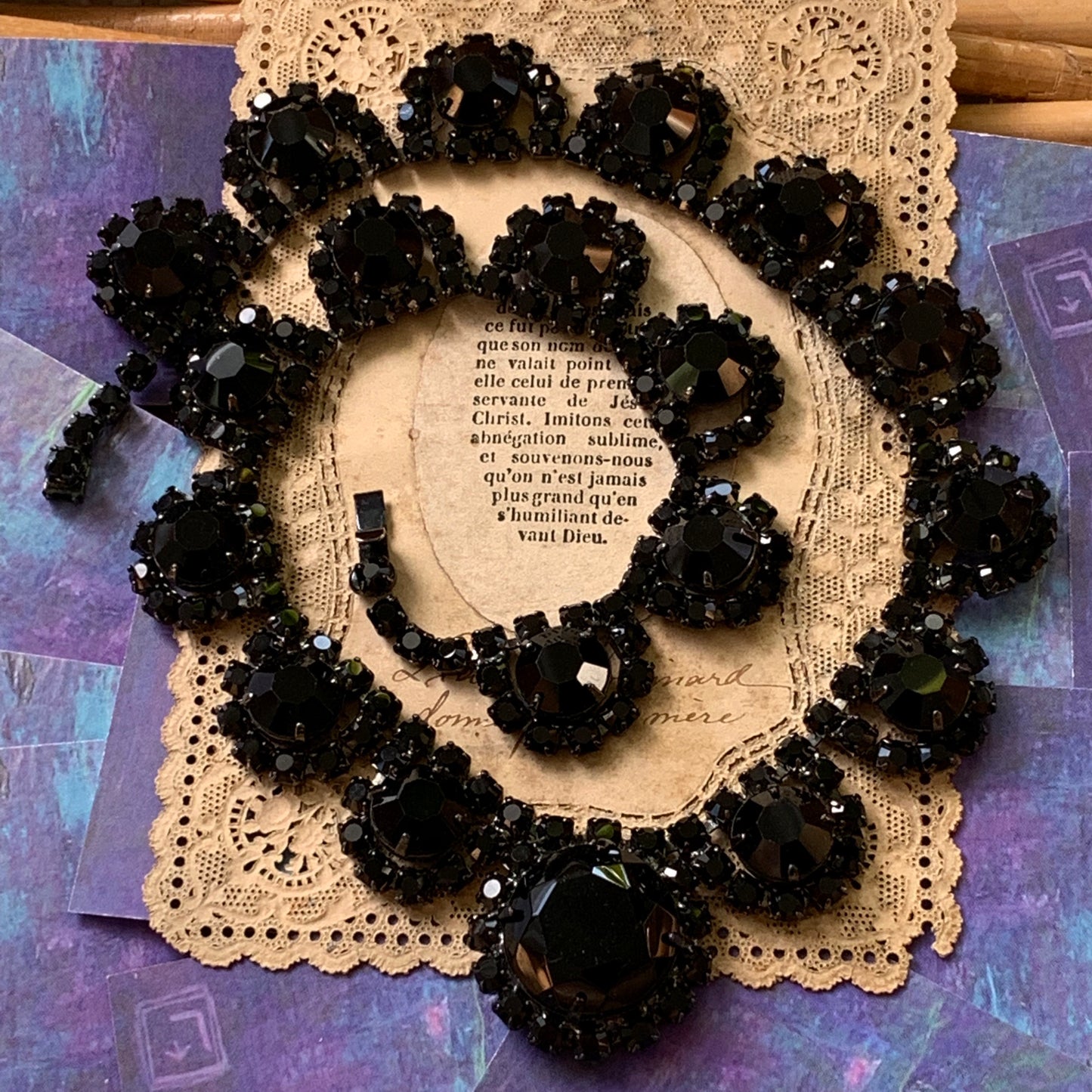 Vintage Black Multi Faceted Rhinestone Necklace - Lady Slippers