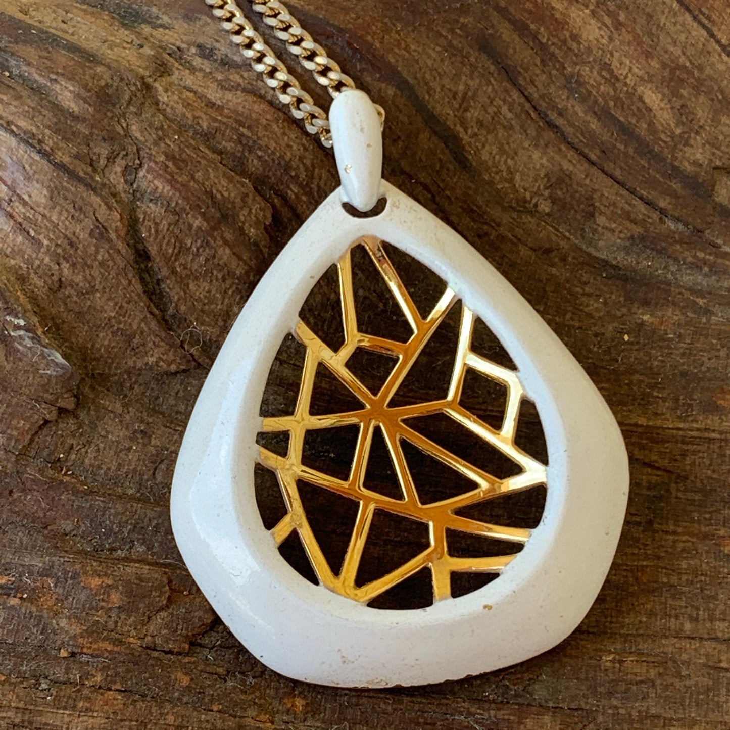 Vintage Trifari Modern Looking Pendant Necklace
