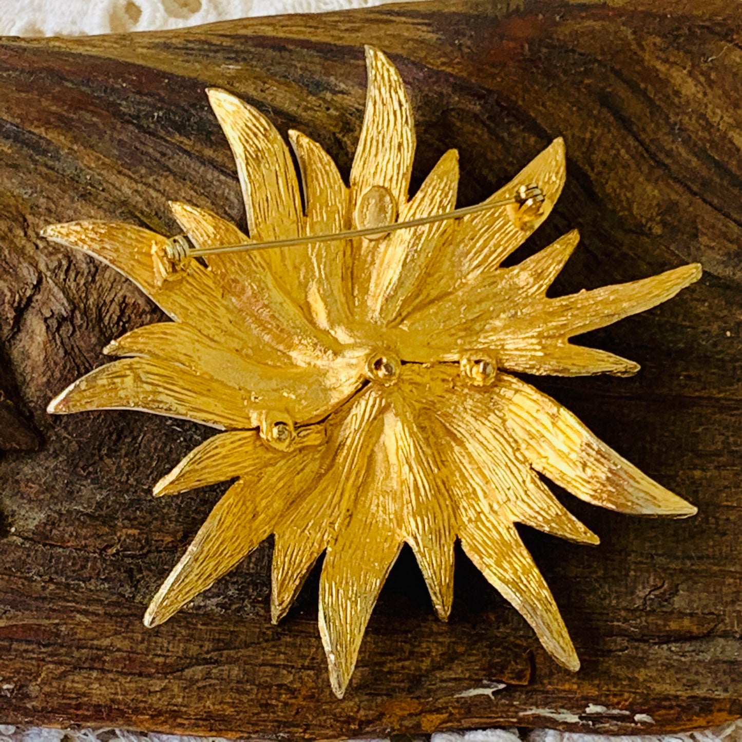 Vintage Hattie Carnegie Gold Tone & White Enamel Star Pin