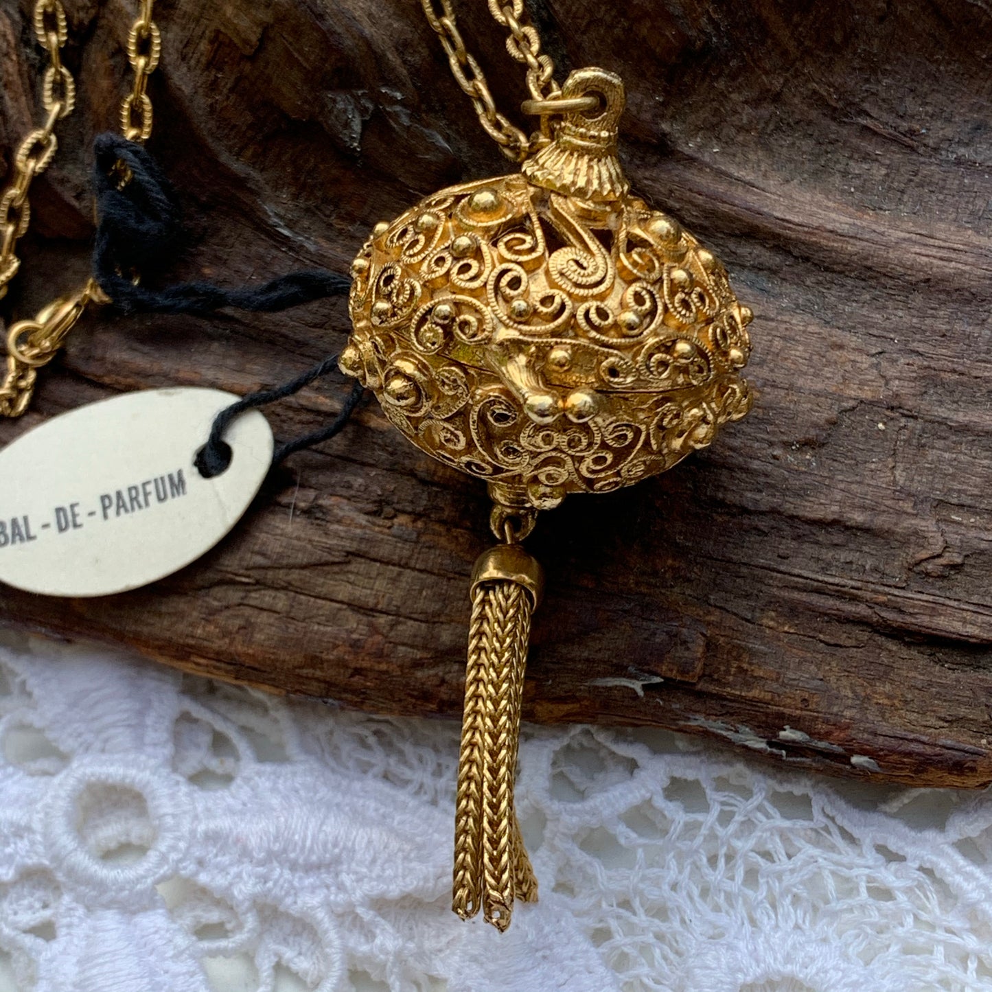 Vintage Florenza Bal-de-Parfum Perfume Necklace