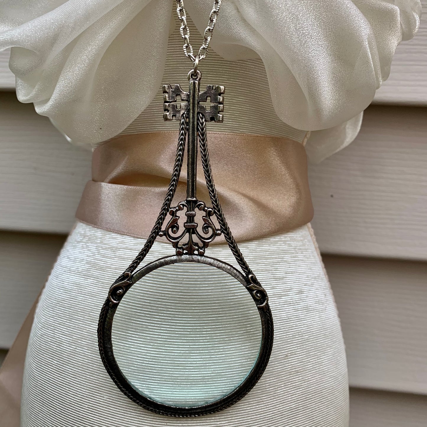 Vintage Florenza Victorian Revival Magnifying Necklace