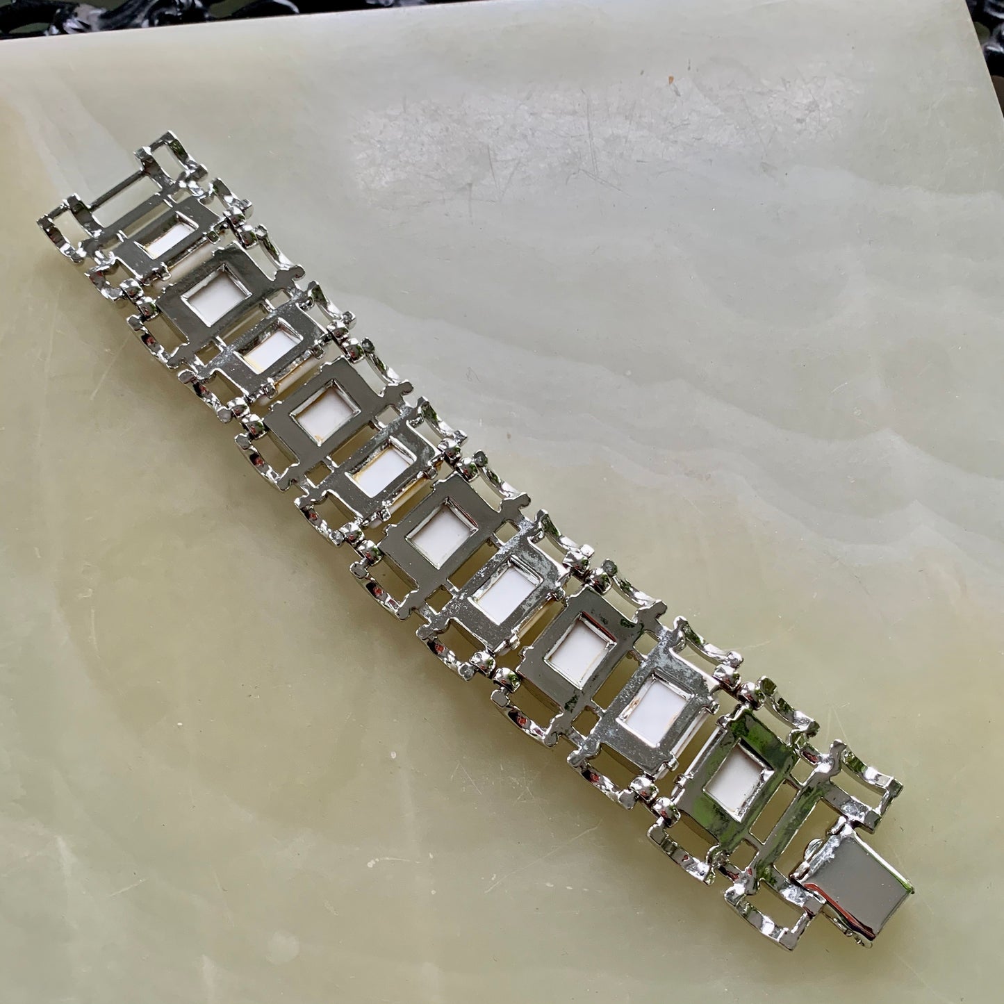 Vintage Chunky Thermoset Plastic Cabochon Bracelet - Lady Slippers