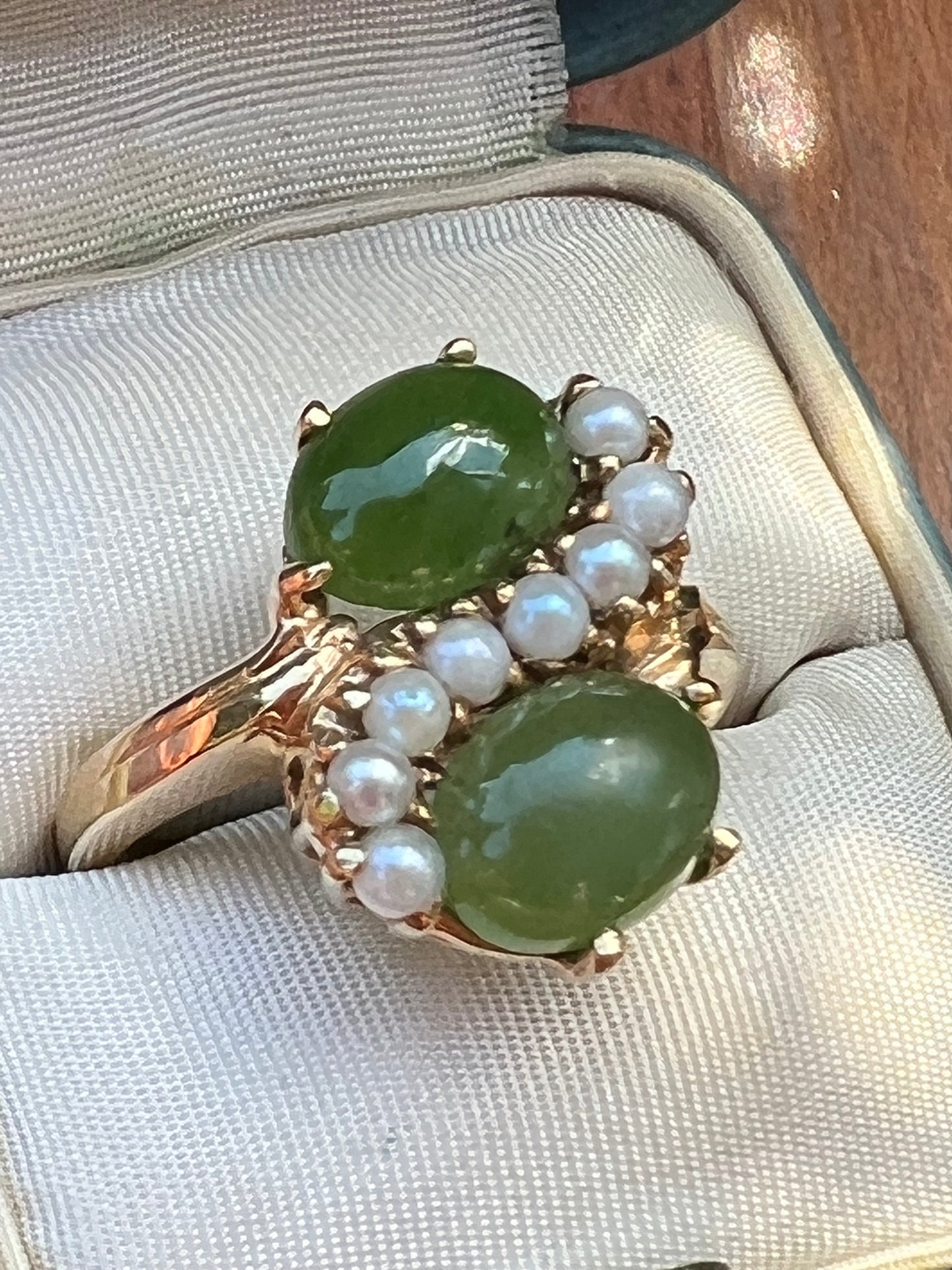 14k Yellow Gold Semi Precious Gemstone Jade & Pearl Ring Sze 6-1/2