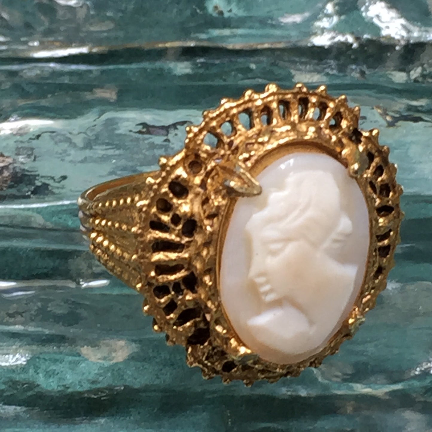 Vintage Florenza Shell Cameo Ring - Lady Slippers