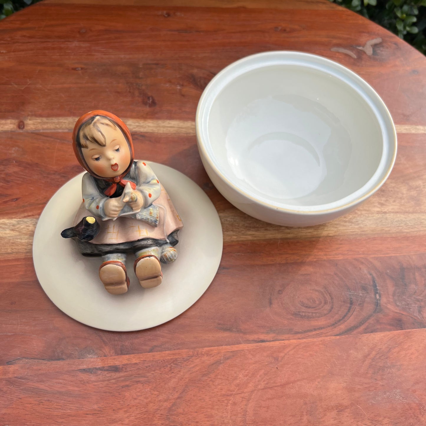 HUM lll/69 Hummel "Happy Pastime" Old Style Candy Dish 1937