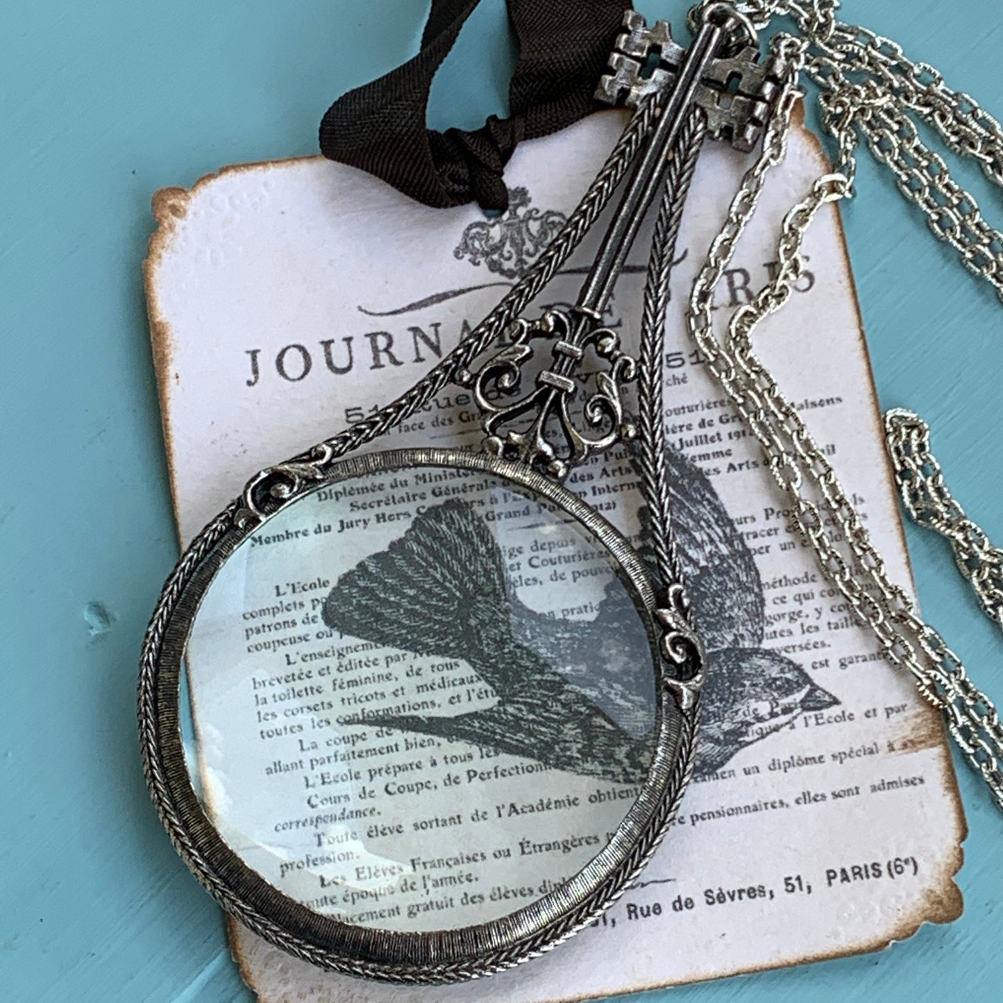 Vintage Florenza Victorian Revival Magnifying Necklace