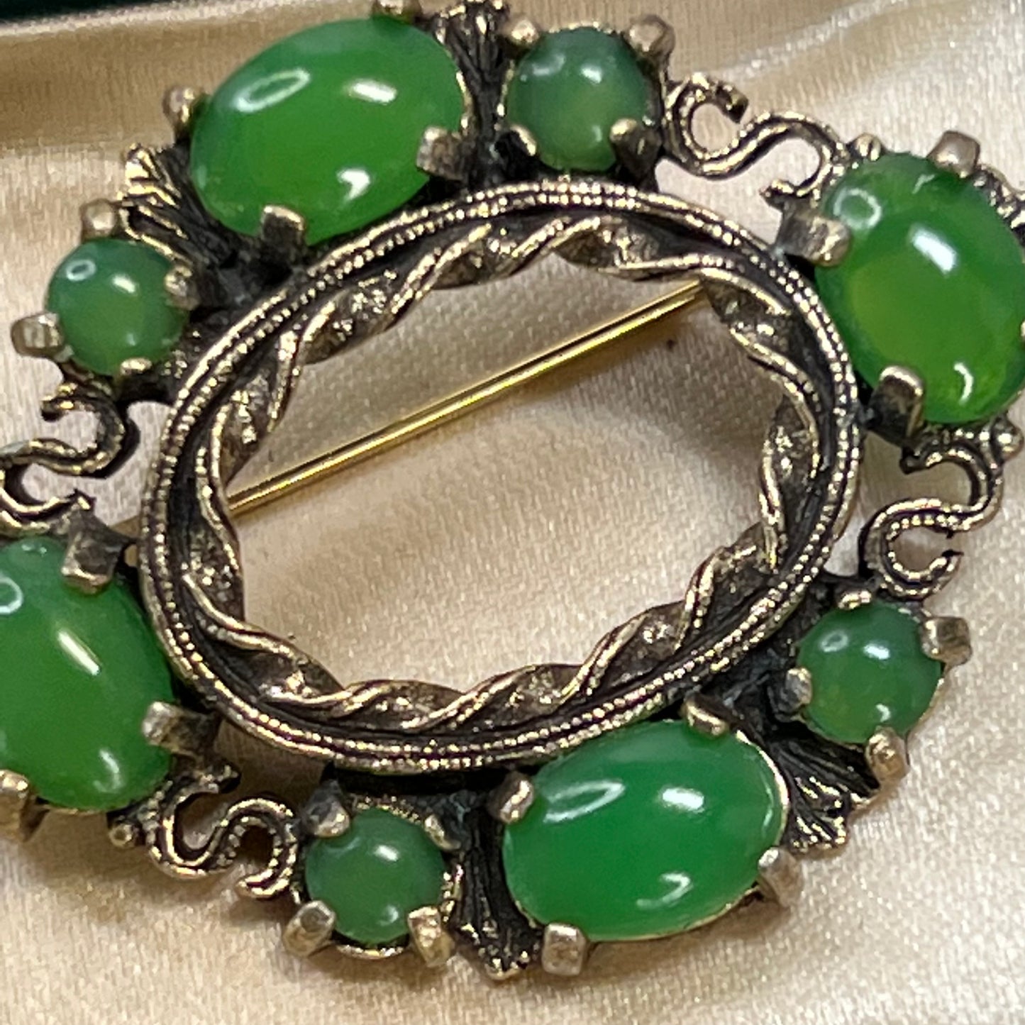 Vintage Miracle Green Glass Cabochon Pin