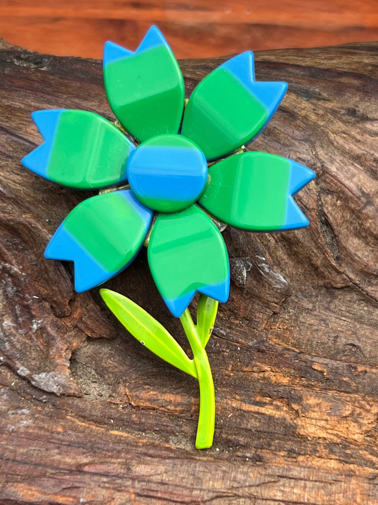 Modern Looking Thermoset Enamel Flower Pin