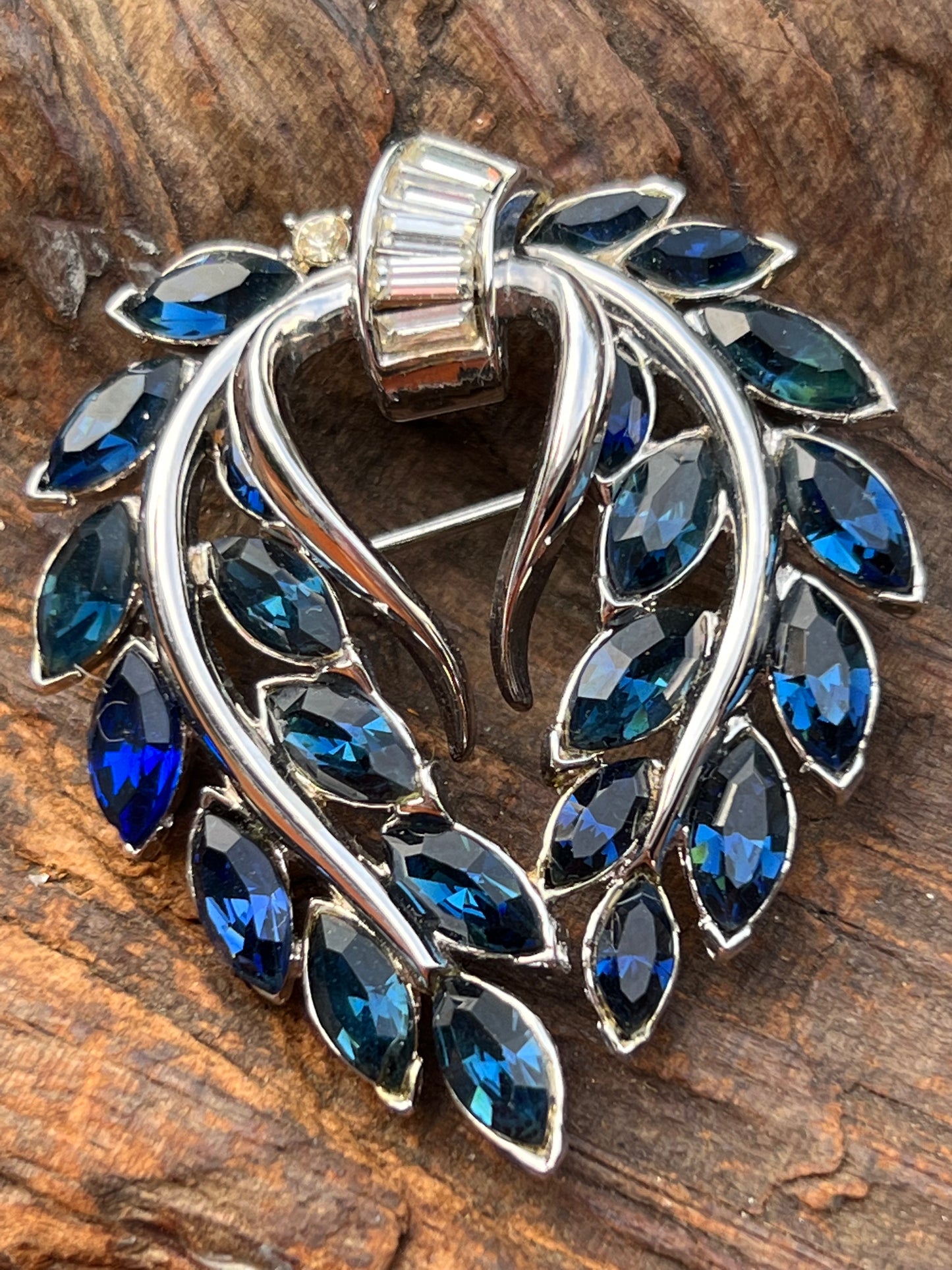 Vintage Trifari Rhinestone Pin