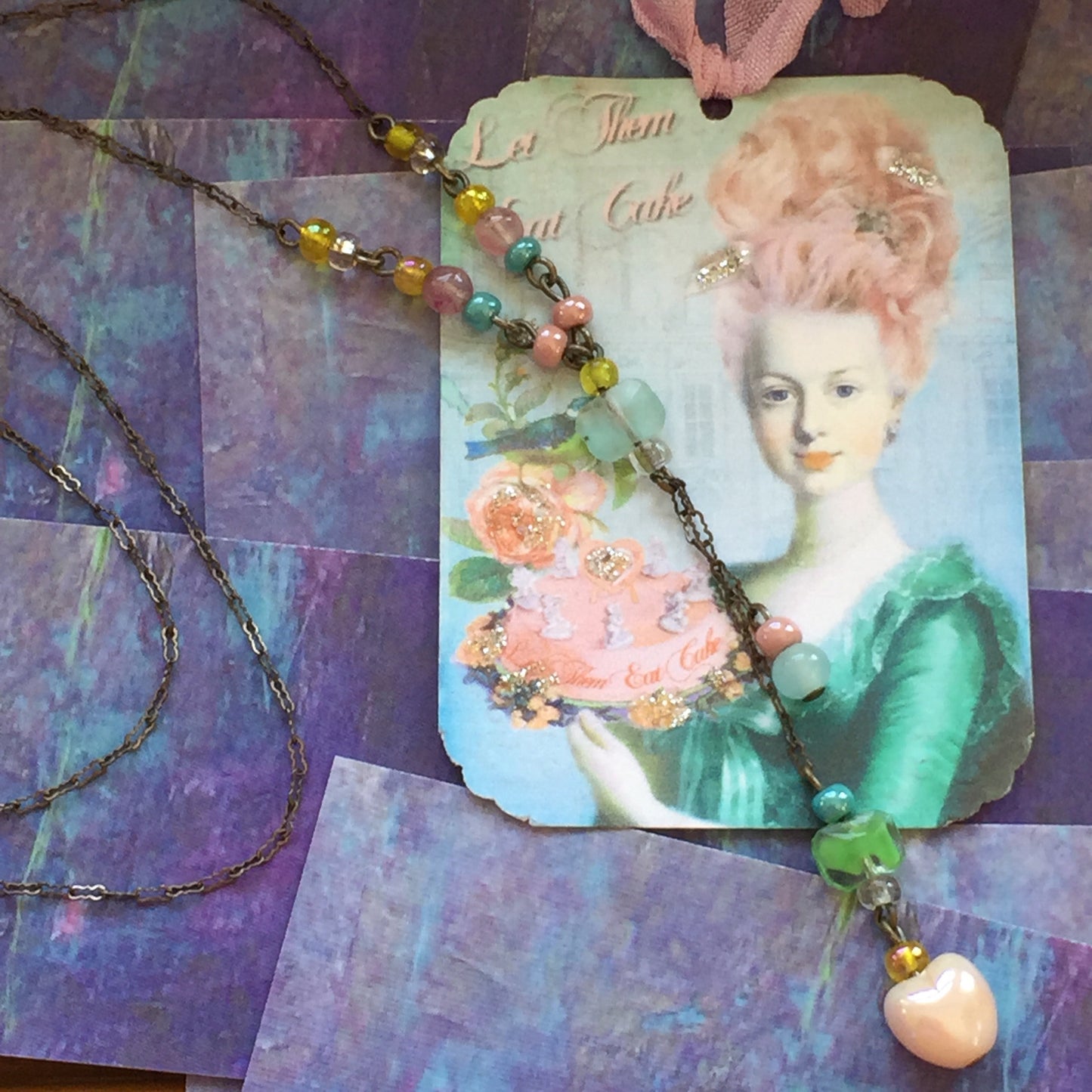 Vintage Fantasy Necklace - Lady Slippers