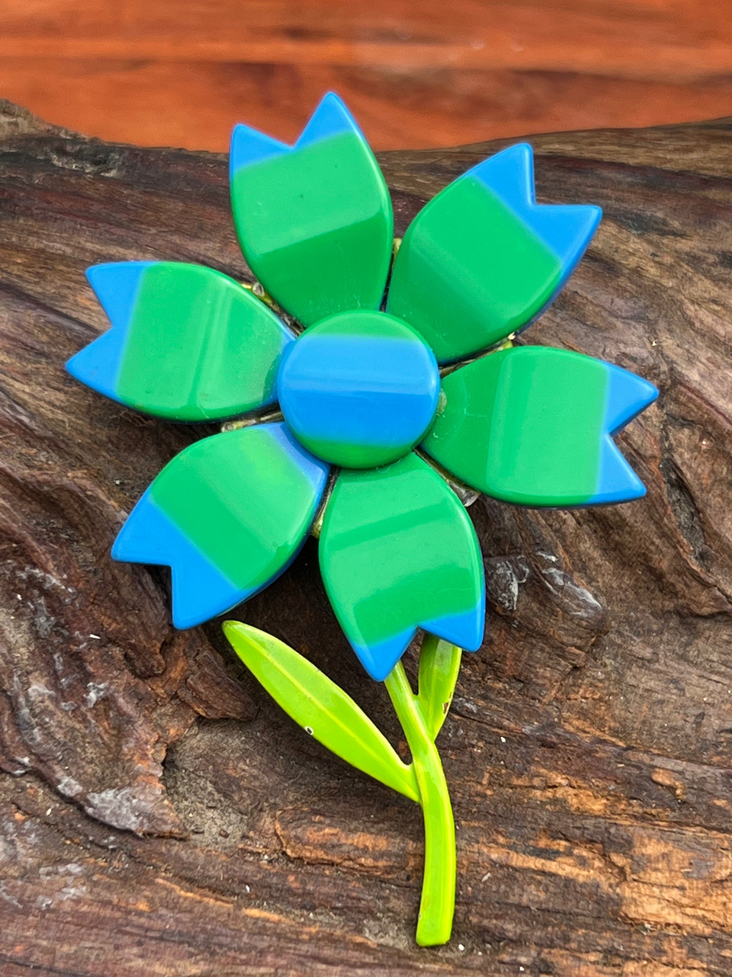 Modern Looking Thermoset Enamel Flower Pin