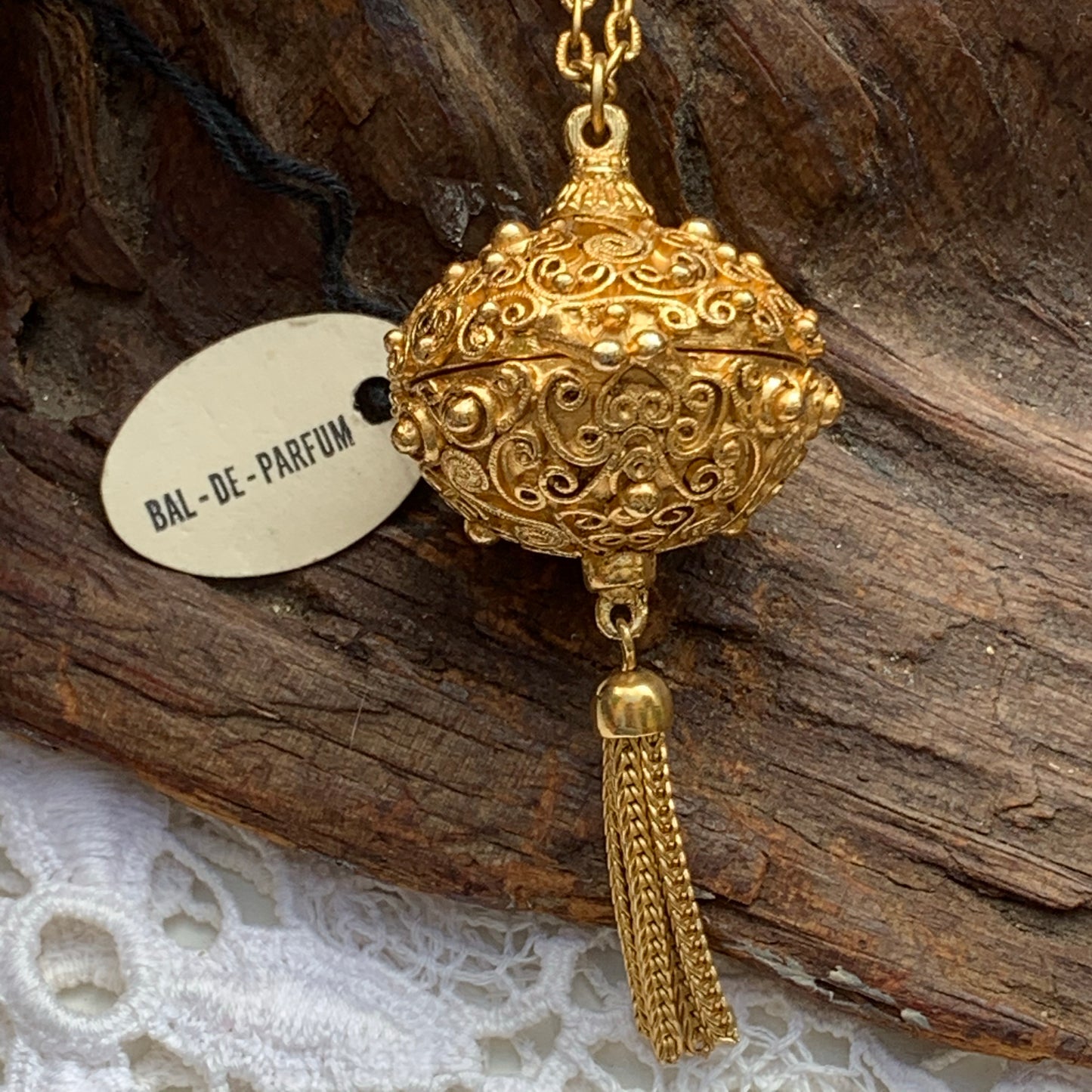 Vintage Florenza Bal-de-Parfum Perfume Necklace