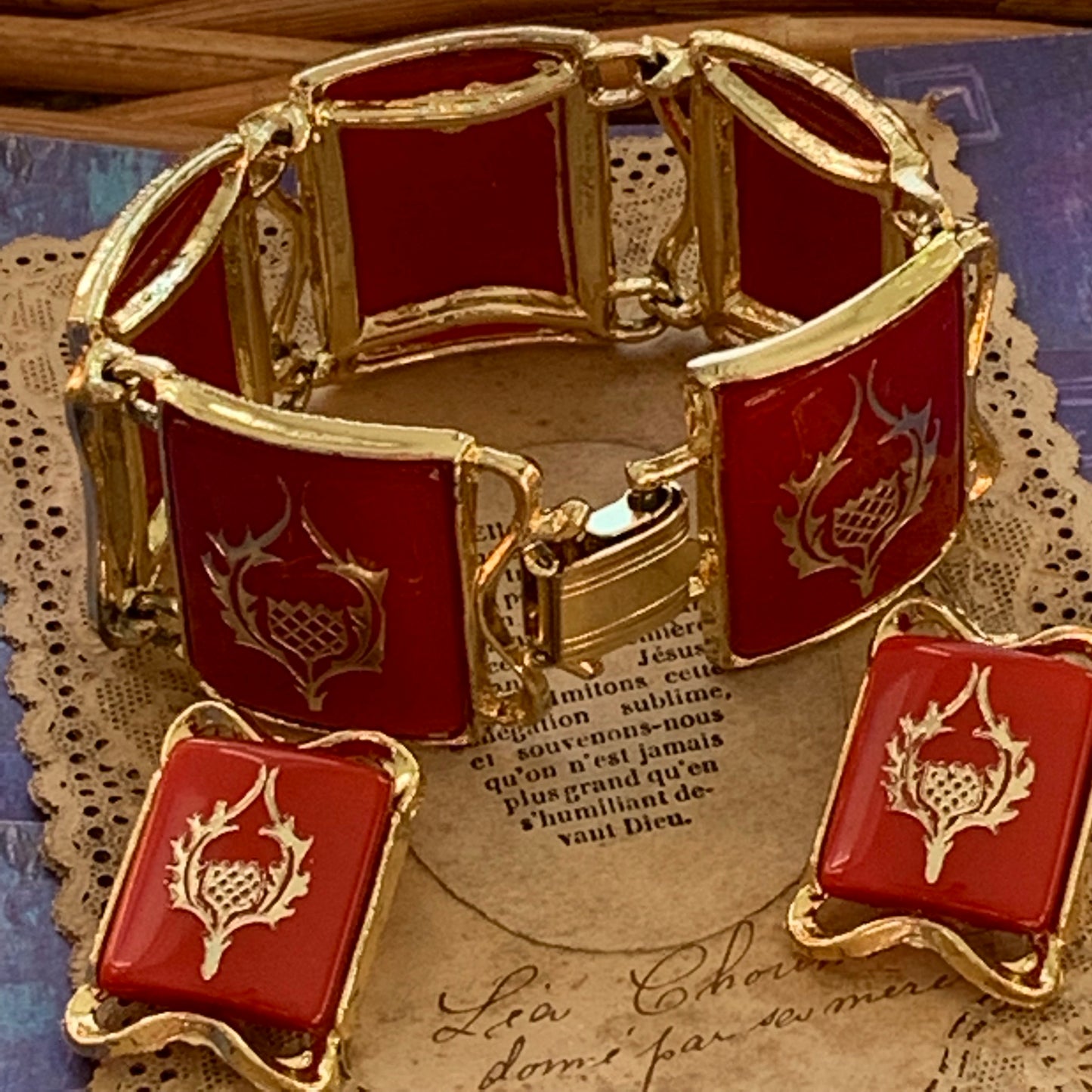 Vintage Signed Pam Red Heraldic Plastic Bracelet & Earring Set - Lady Slippers