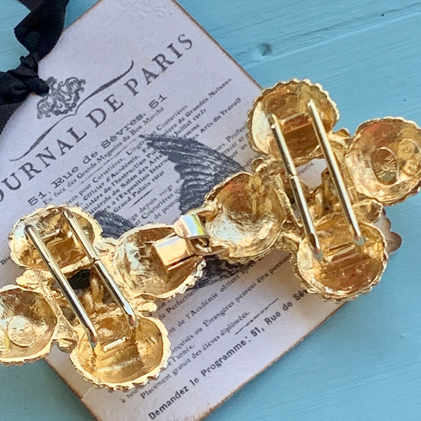 Vintage 1975 Mimi Di N Nautical Clam Shell Belt Buckle