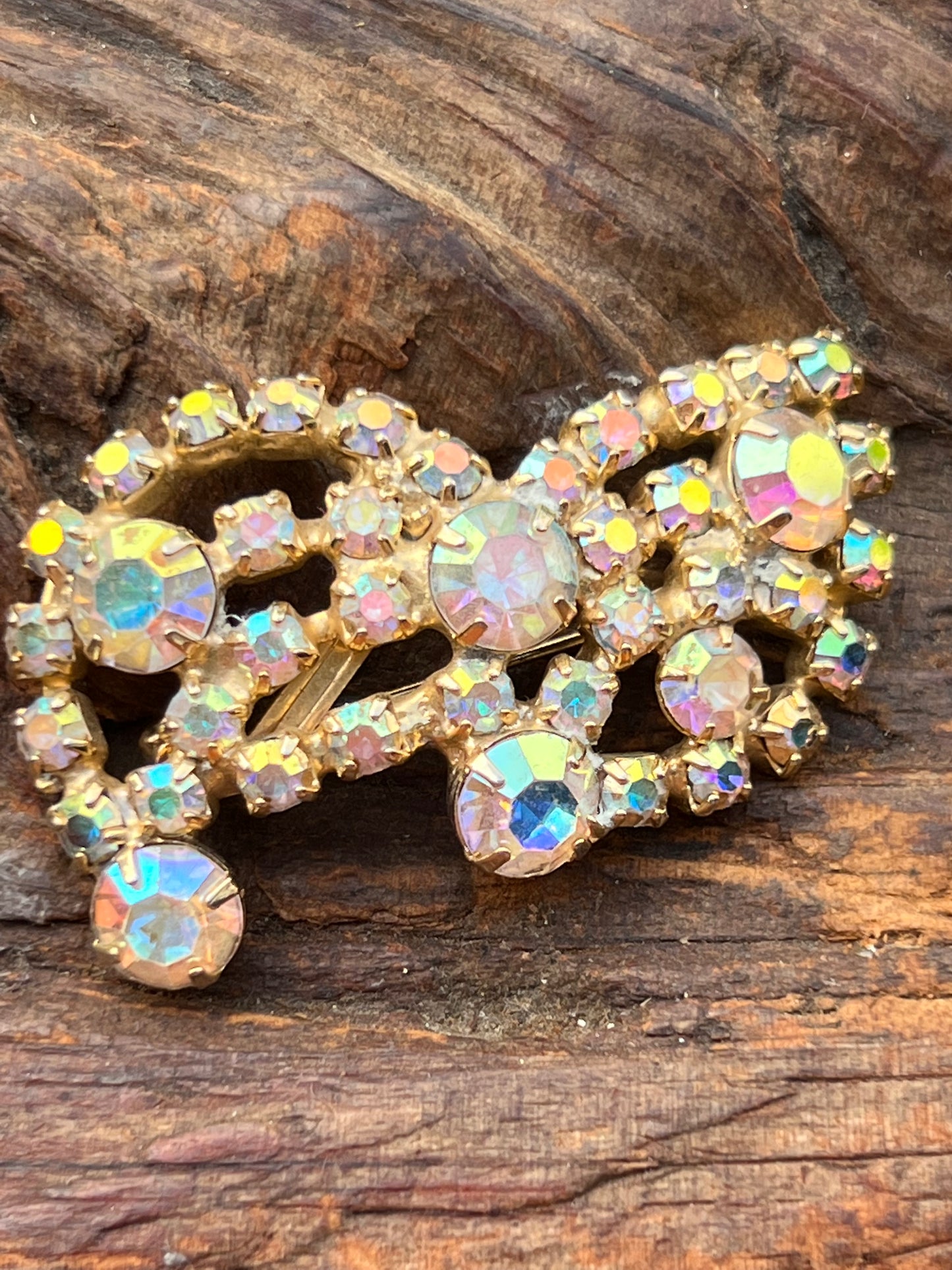 Vintage Rhinestone Modern Looking Pin