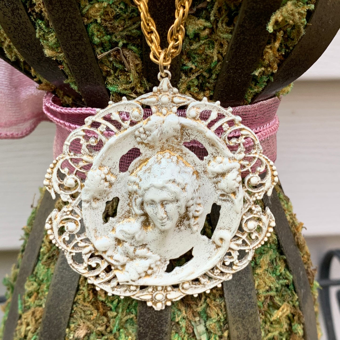 Vintage Gilt & White Enamel Pendant Necklace