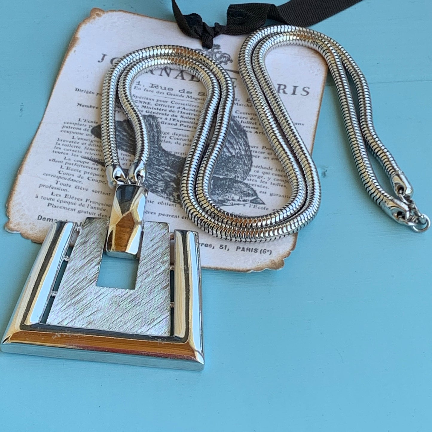 Vintage Monet Modern Looking Necklace