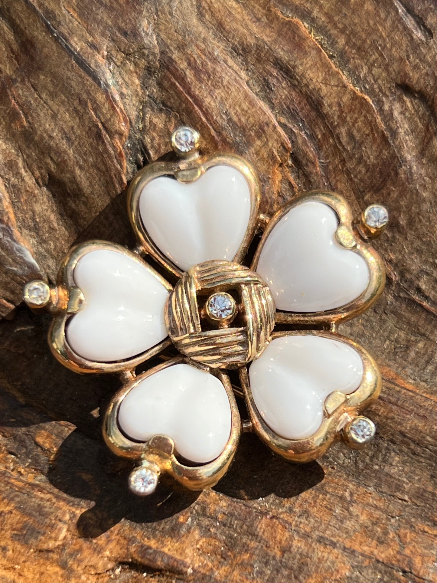 Vintage Mazer Brothers Art Glass Pin