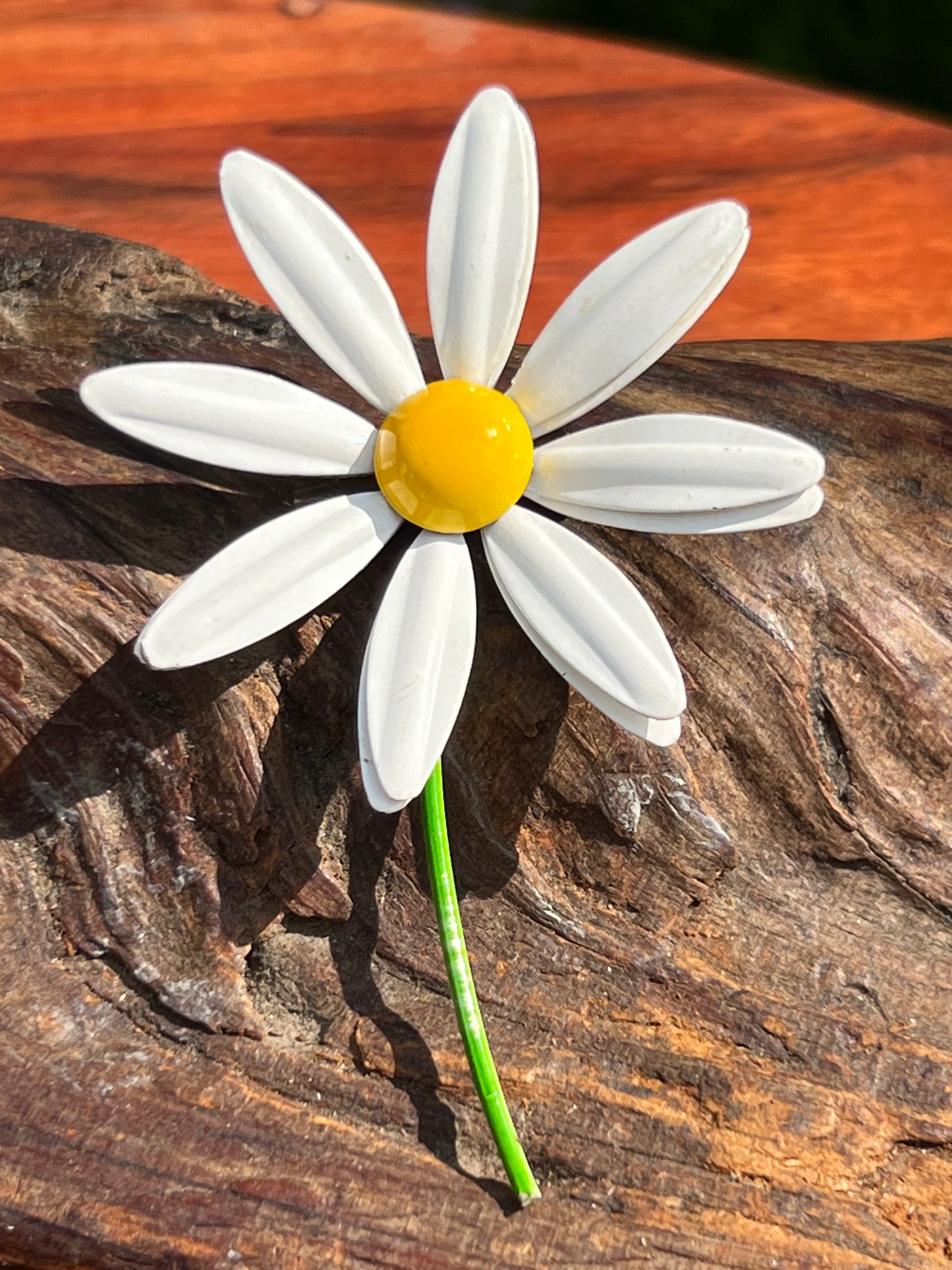 Vintage Enameled Daisy Pin
