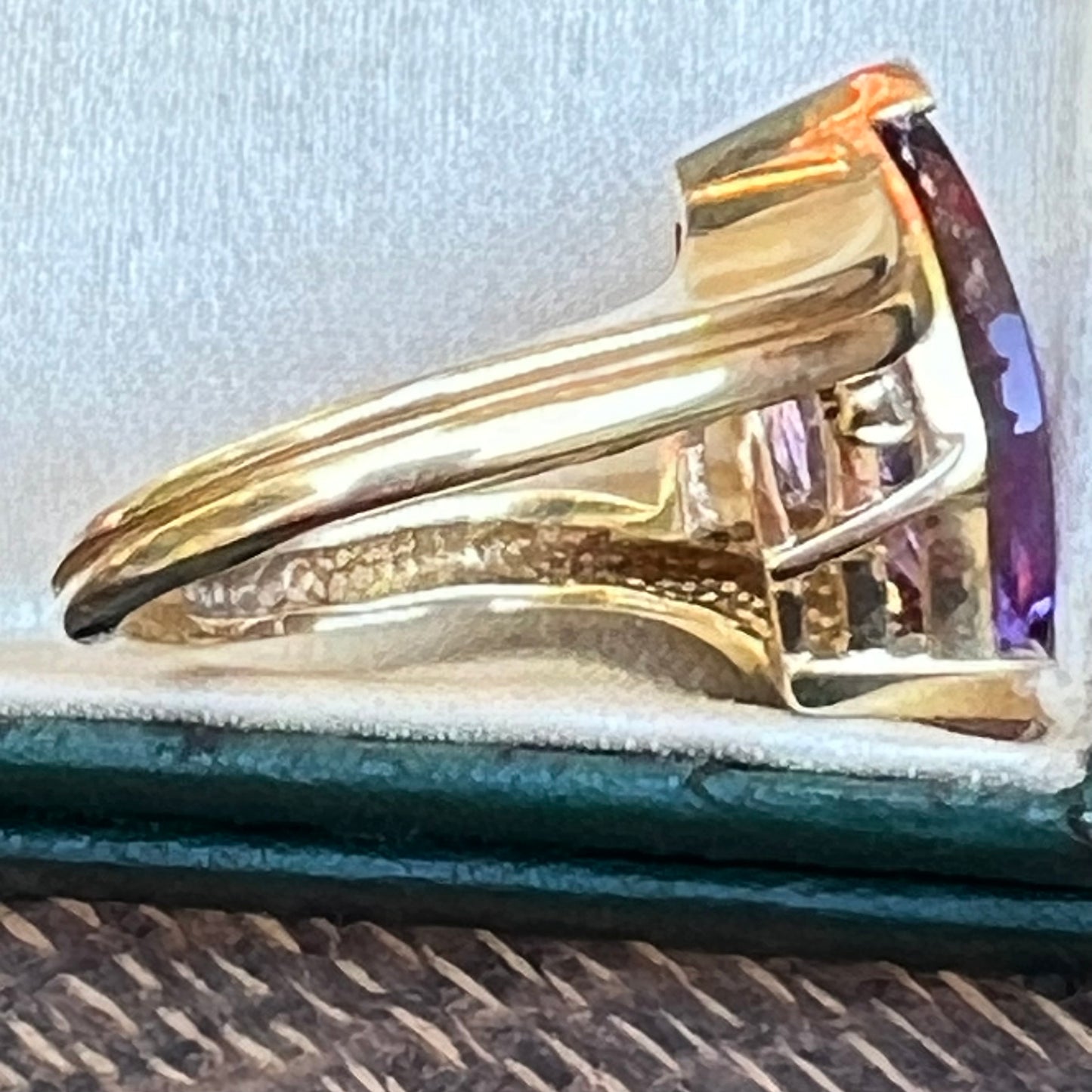 Adesso 14K Gold Amethyst Semi Precious Gemstone & Diamond Ring Size 6-1/2