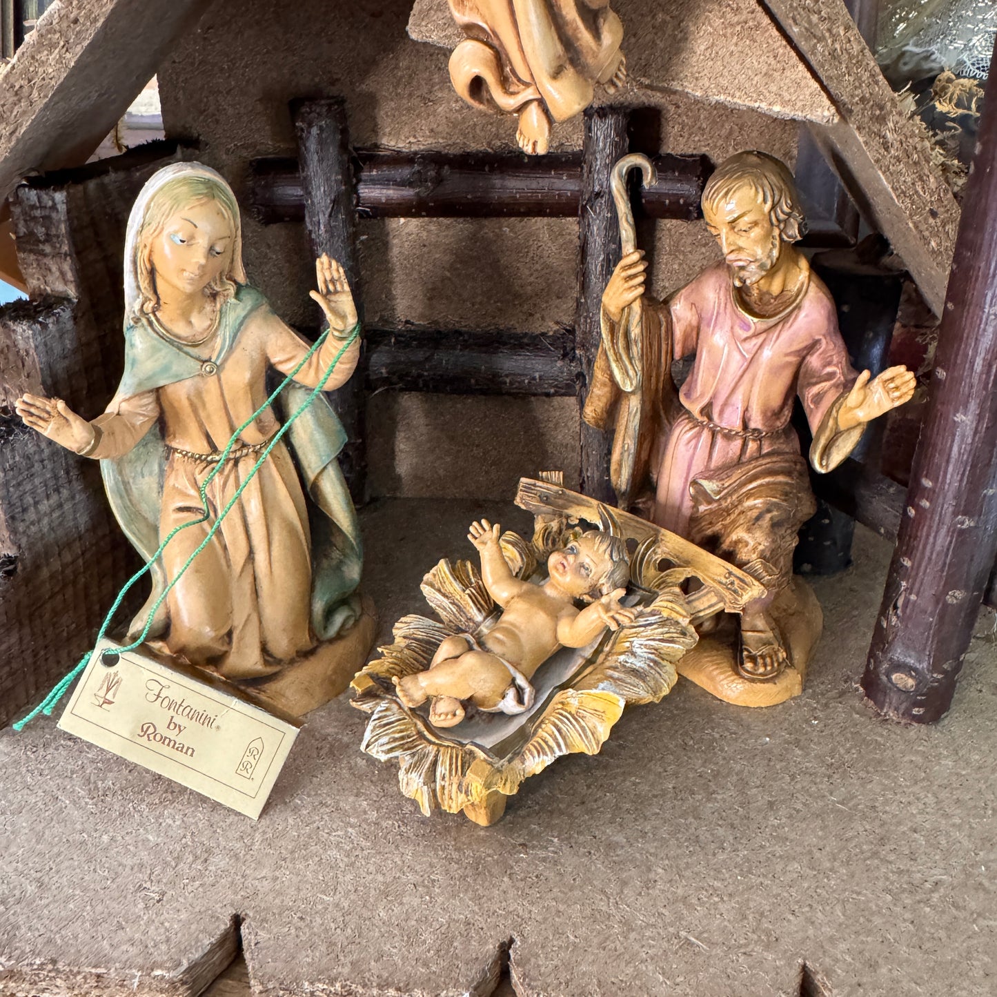 Vintage Italian Fontanini Creche Set Stable, Baby Jesus, Mary, Joseph, Angel