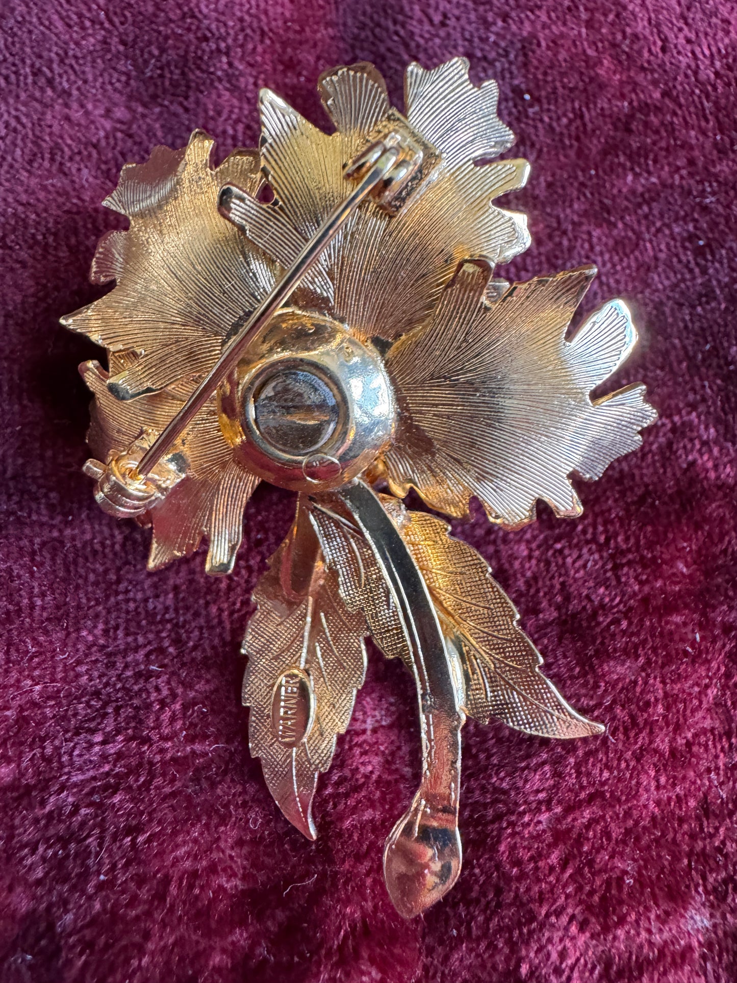 Wagner Day-Night Brooch – Vintage Gold Tone Articulated Flower Pin