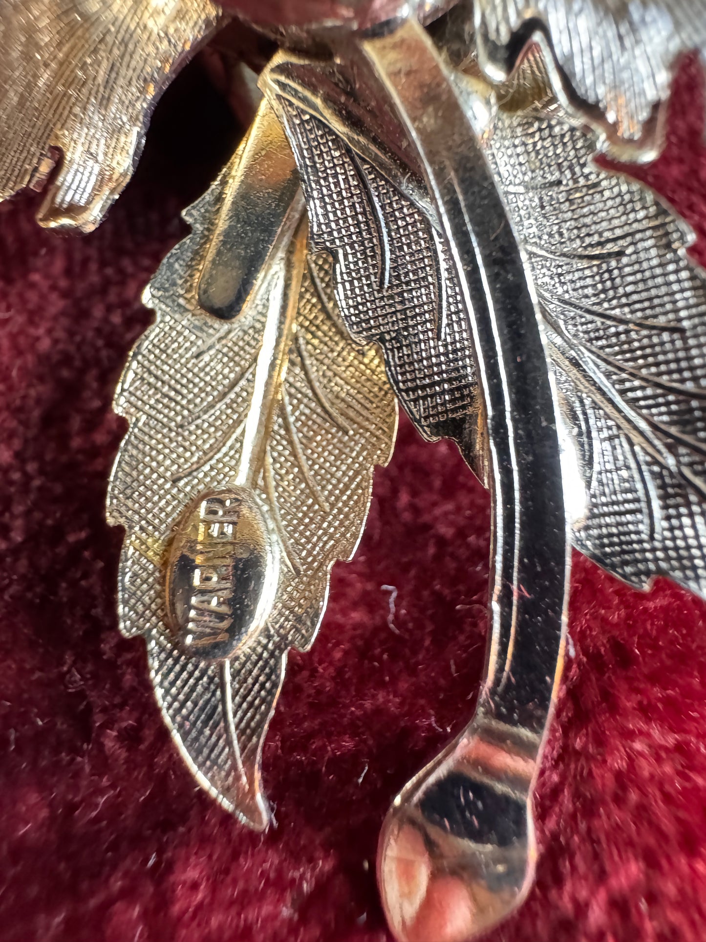 Wagner Day-Night Brooch – Vintage Silver Tone Articulated Flower Pin