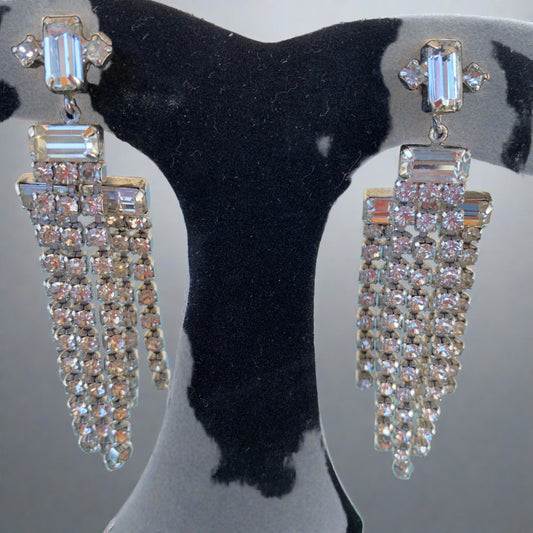 Vintage Weiss Dangling Show Stopper Rhinestone Earrings