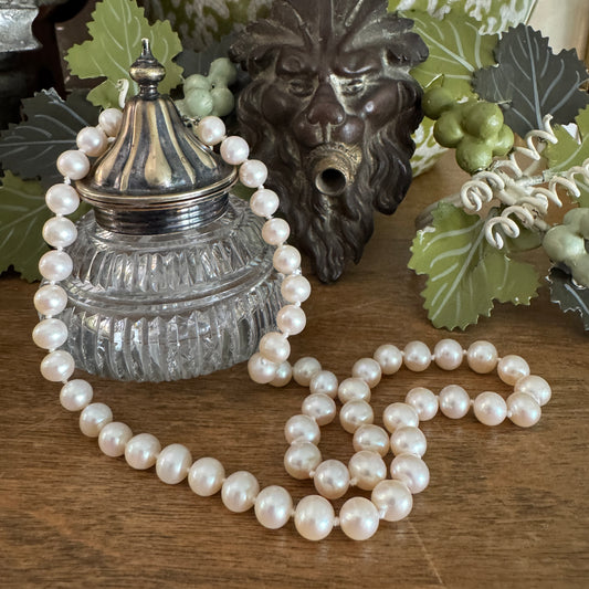 Vintage 14K White Gold Filigree Soft White Cultured Pearl Necklace